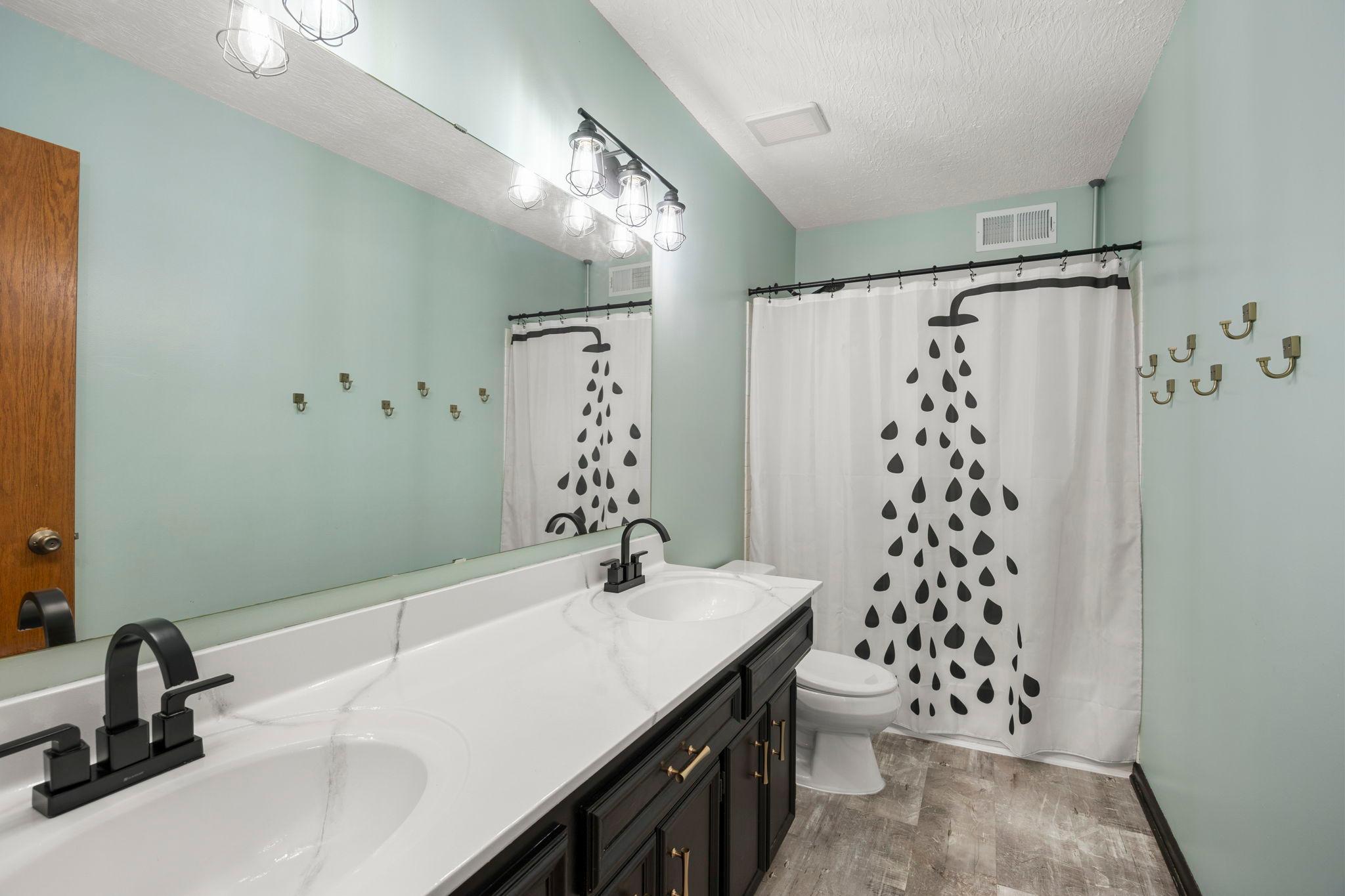 View of Residential at 13635 Gardenia Path, Apple Valley MN 55124, Apple Valley (21 of 33) - Mike Wilen | Minnesota Team Real Estate