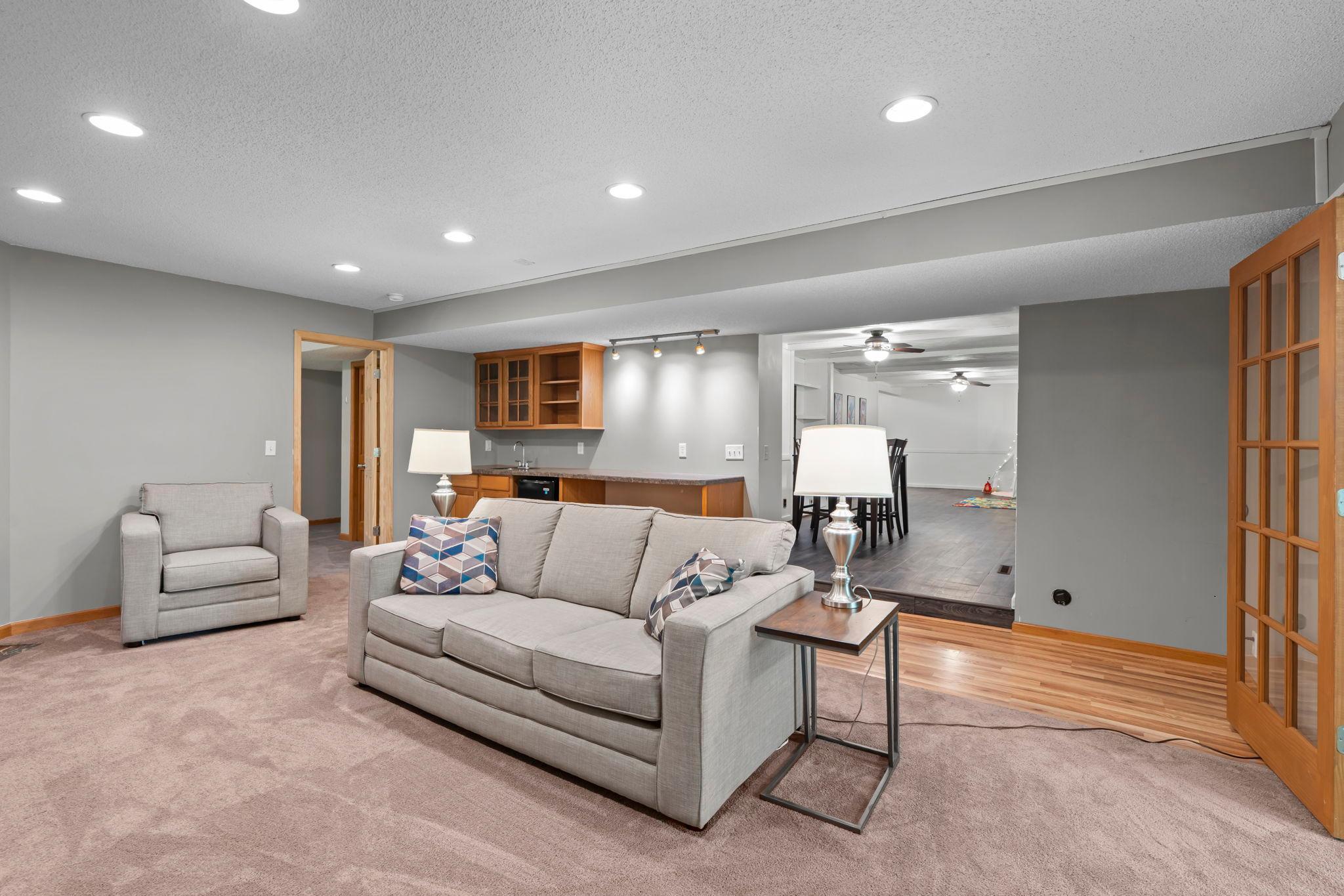 View of Residential at 16633 Temple Drive, Minnetonka MN 55345, Minnetonka (32 of 51) - Mike Wilen | Minnesota Team Real Estate