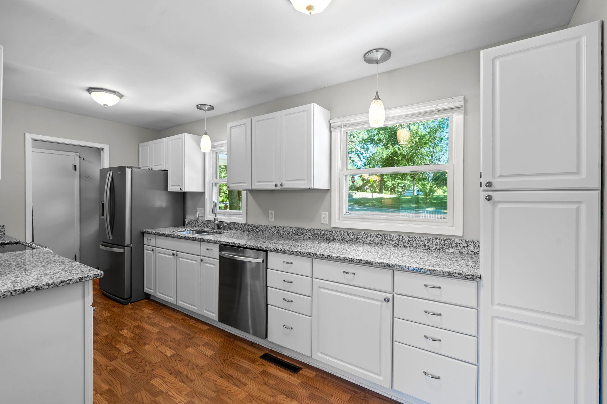 View of Residential at 16633 Temple Drive, Minnetonka MN 55345, Minnetonka (13 of 51) - Mike Wilen | Minnesota Team Real Estate