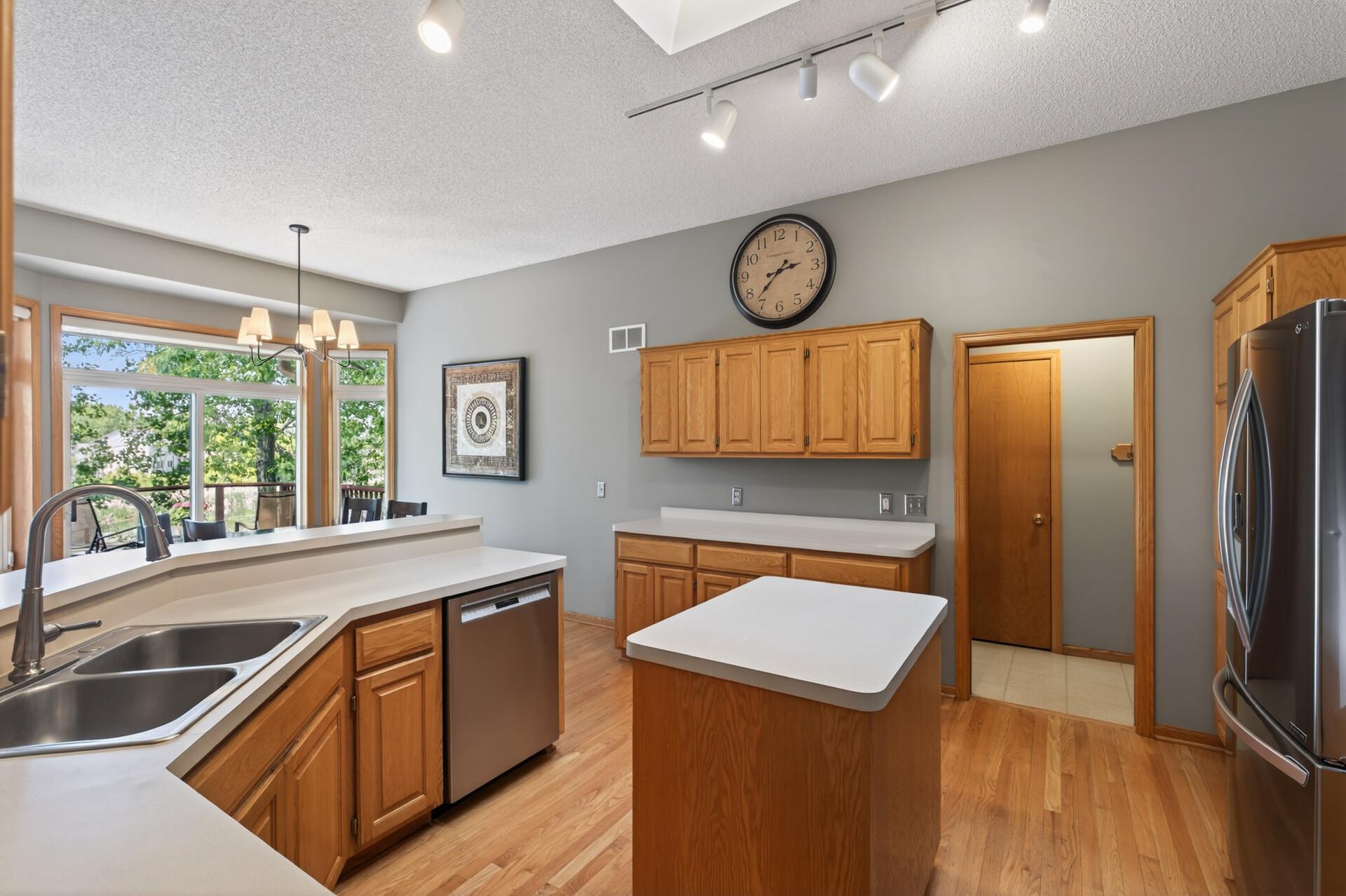 View of Residential at 7148 Maryland Circle, Savage MN 55378, Savage (18 of 55) - Mike Wilen | Minnesota Team Real Estate