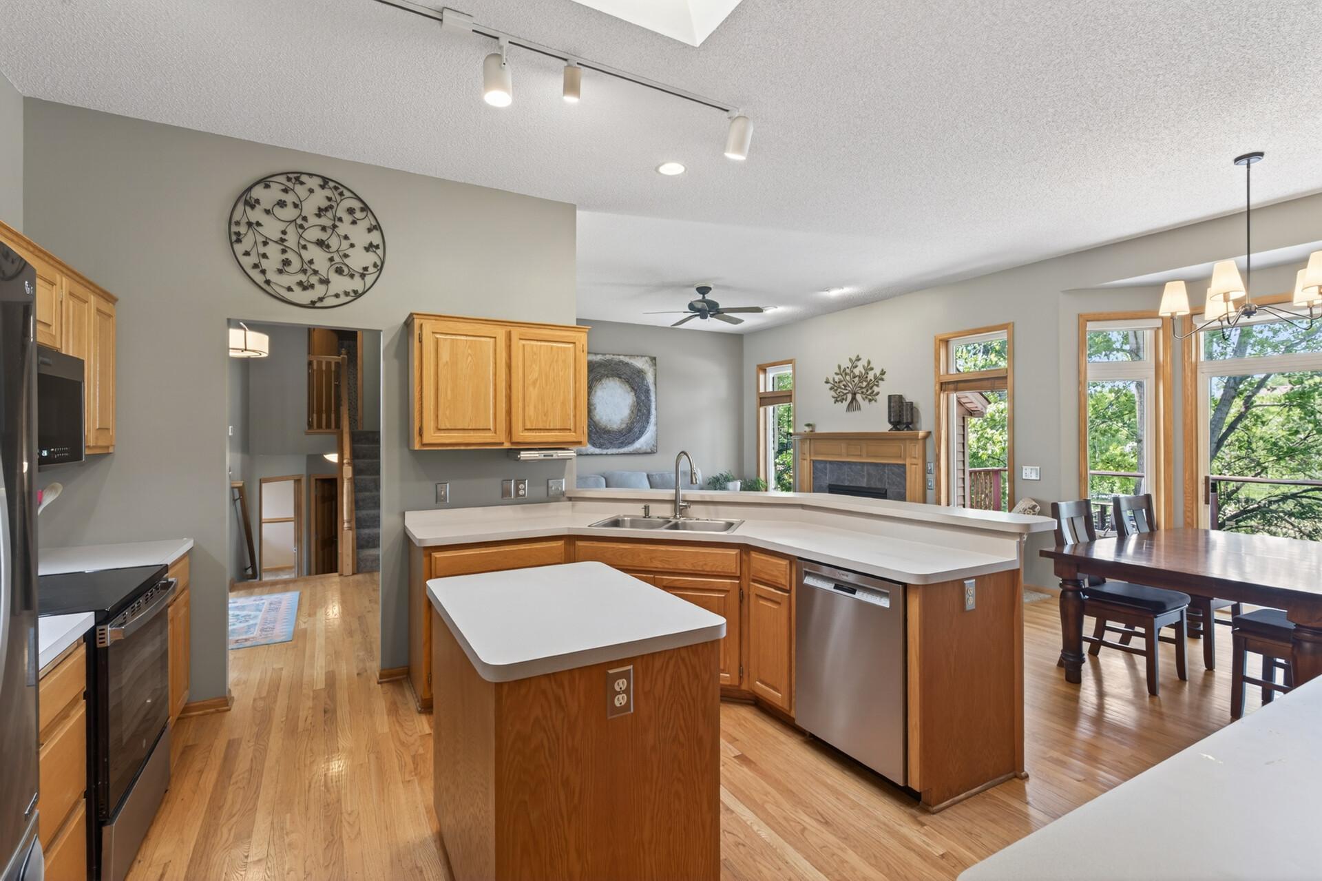View of Residential at 7148 Maryland Circle, Savage MN 55378, Savage (17 of 55) - Mike Wilen | Minnesota Team Real Estate