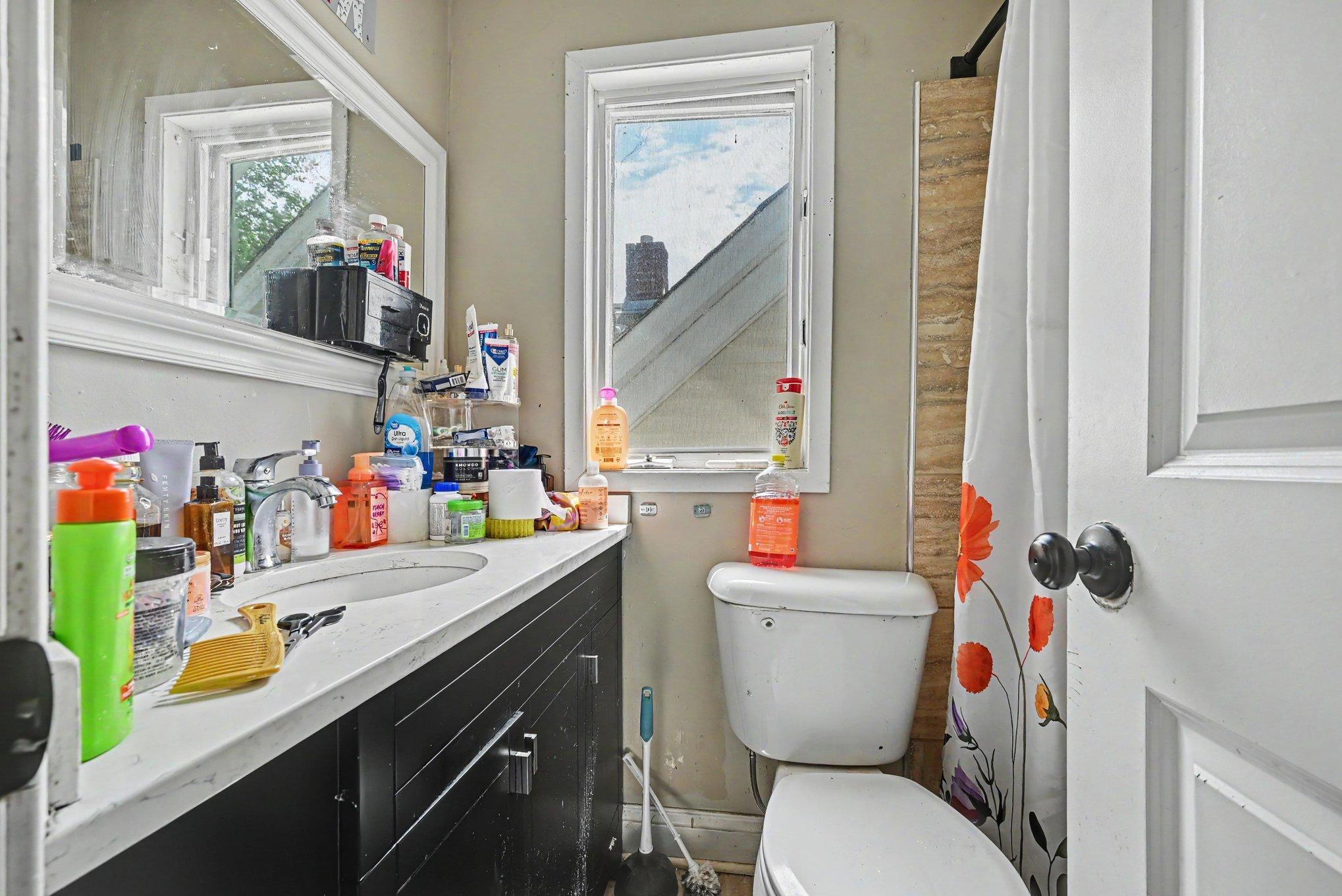 View of Residential Income at 2915 3rd Street, Minneapolis MN 55411, Minneapolis (18 of 26) - Mike Wilen | Minnesota Team Real Estate