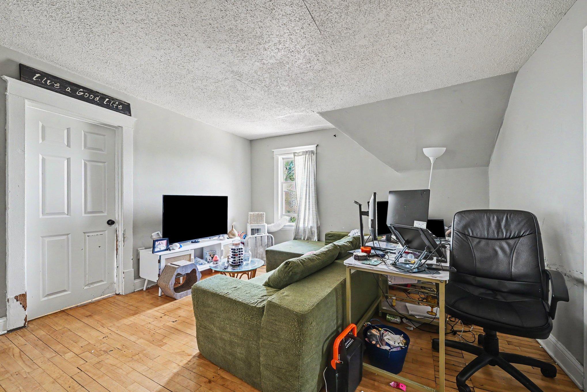 View of Residential Income at 2915 3rd Street, Minneapolis MN 55411, Minneapolis (16 of 26) - Mike Wilen | Minnesota Team Real Estate