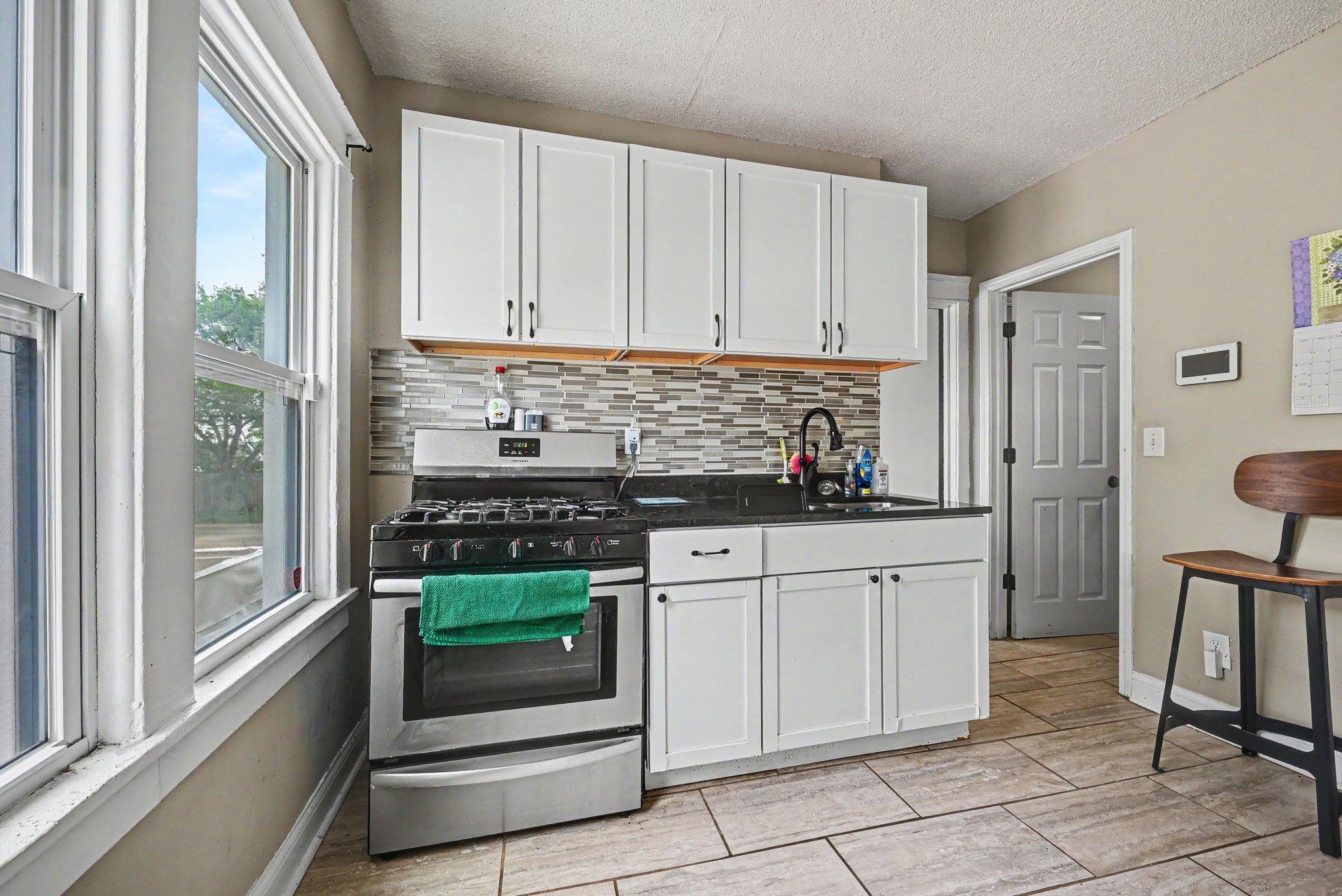 View of Residential Income at 2915 3rd Street, Minneapolis MN 55411, Minneapolis (13 of 26) - Mike Wilen | Minnesota Team Real Estate