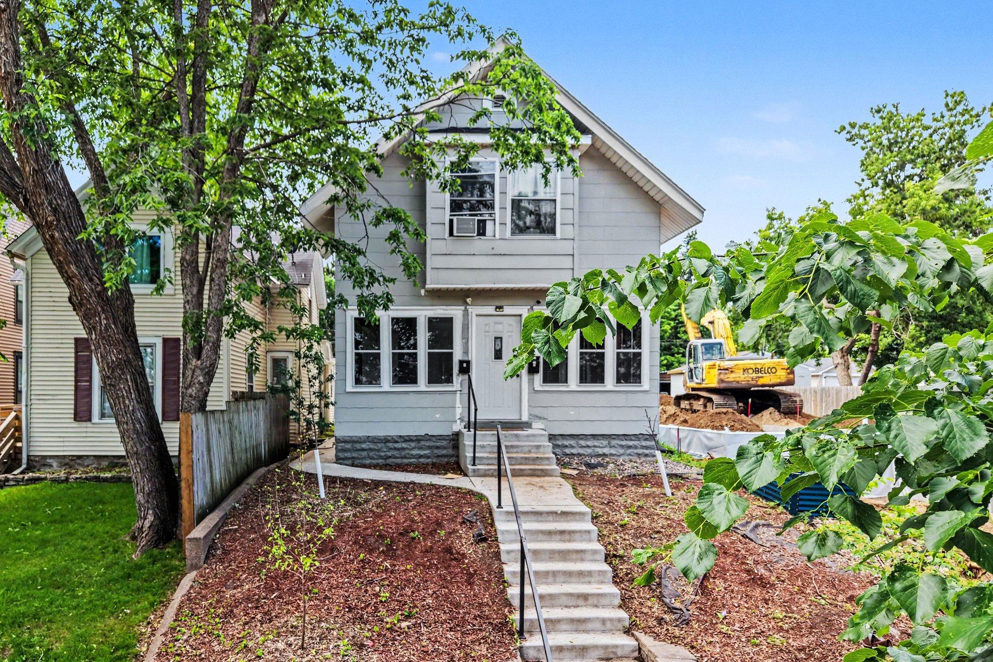 View of Residential Income at 2915 3rd Street, Minneapolis MN 55411, Minneapolis (2 of 26) - Mike Wilen | Minnesota Team Real Estate