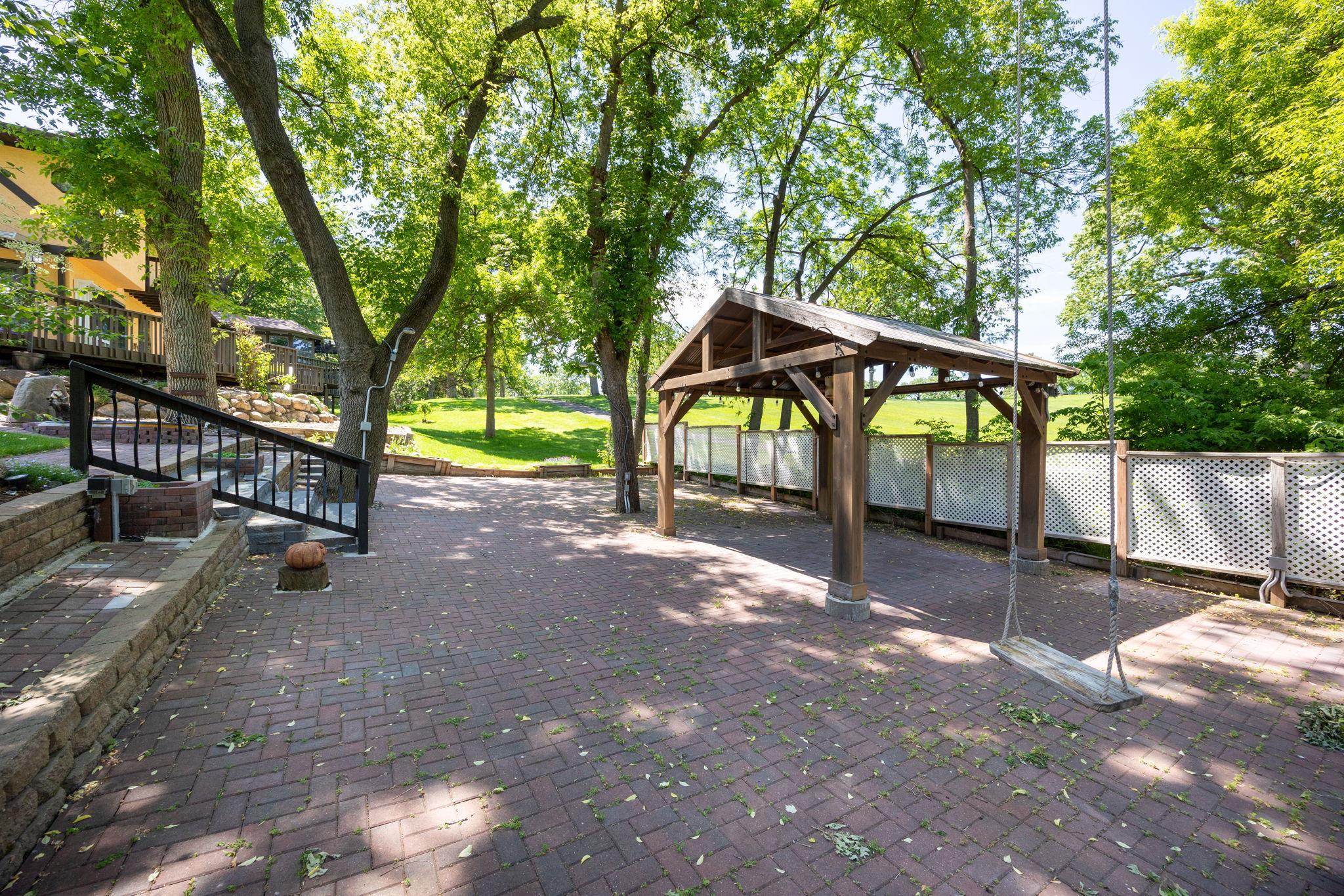 View of Residential at 5724 Auto Club Circle, Bloomington MN 55437, Bloomington (37 of 38) - Mike Wilen | Minnesota Team Real Estate