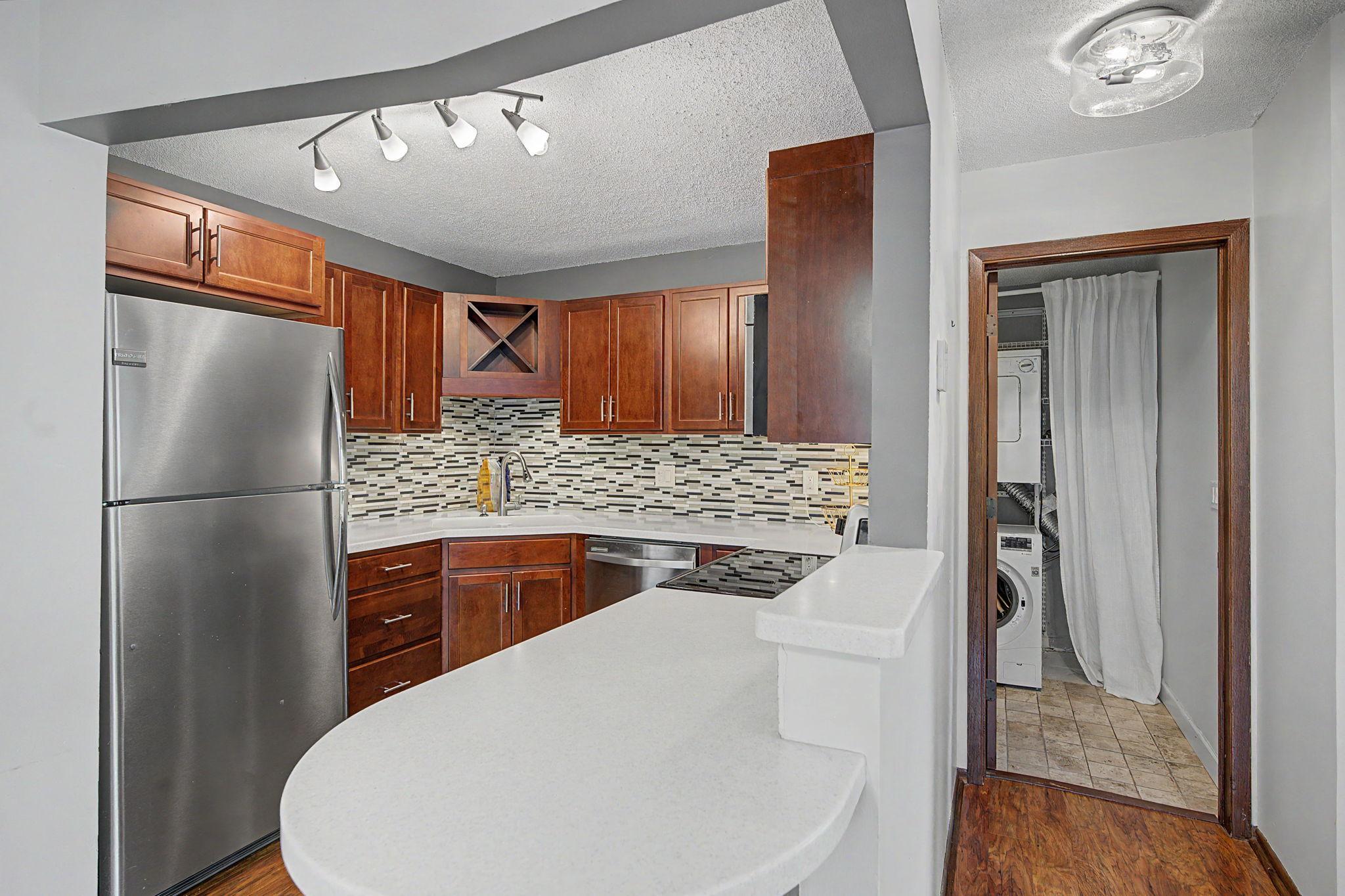View of Residential at 2030 Ridge Drive #32, Saint Louis Park MN 55416, Saint Louis Park (8 of 17) - Mike Wilen | Minnesota Team Real Estate
