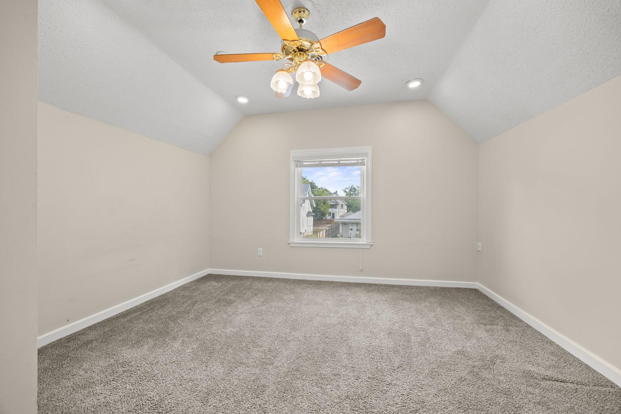 View of Residential at 2927 Girard Avenue, Minneapolis MN 55411, Minneapolis (18 of 23) - Mike Wilen | Minnesota Team Real Estate