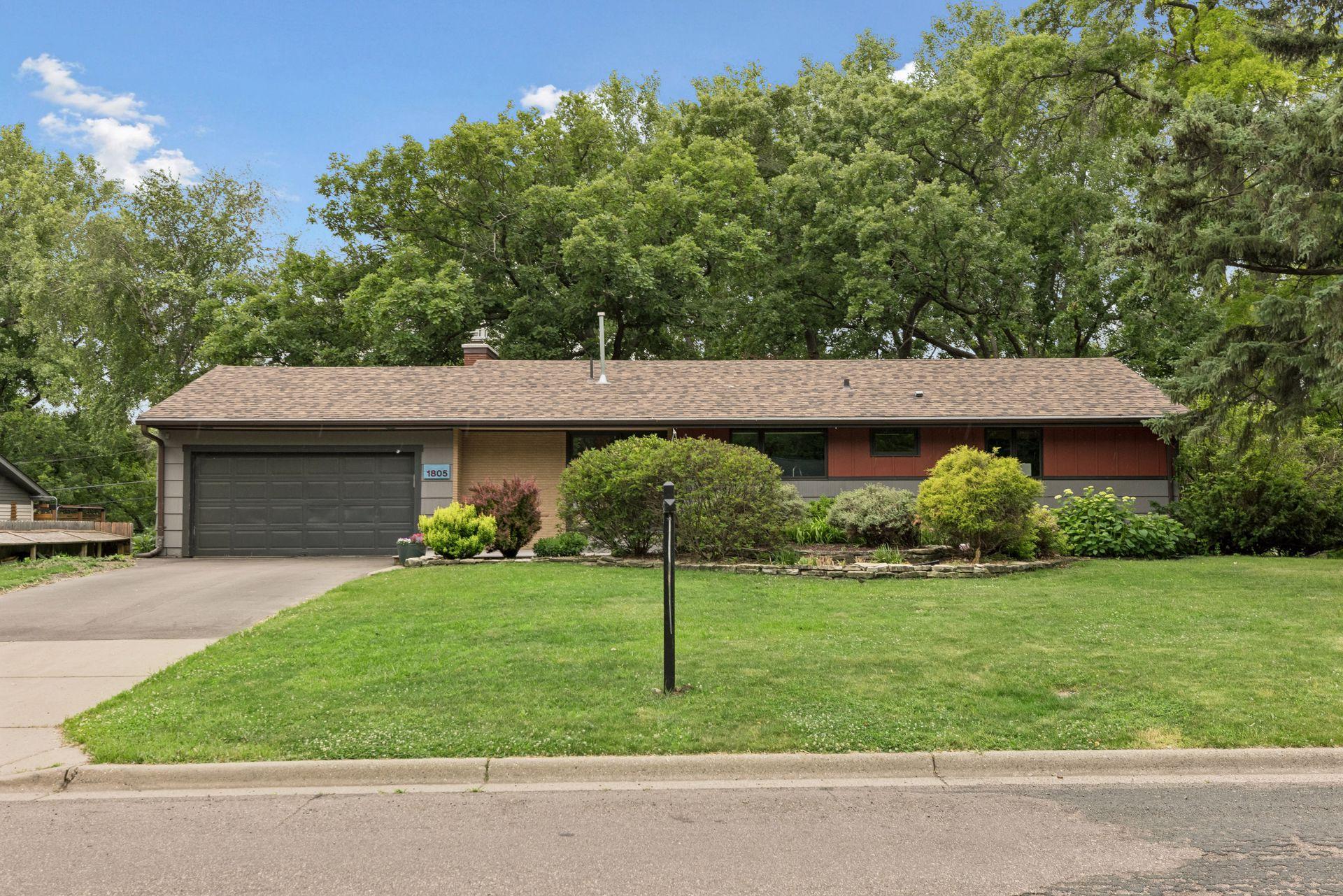 View of Residential at 1805 Hampshire Lane, Golden Valley MN 55427, Golden Valley - Mike Wilen | Minnesota Team Real Estate