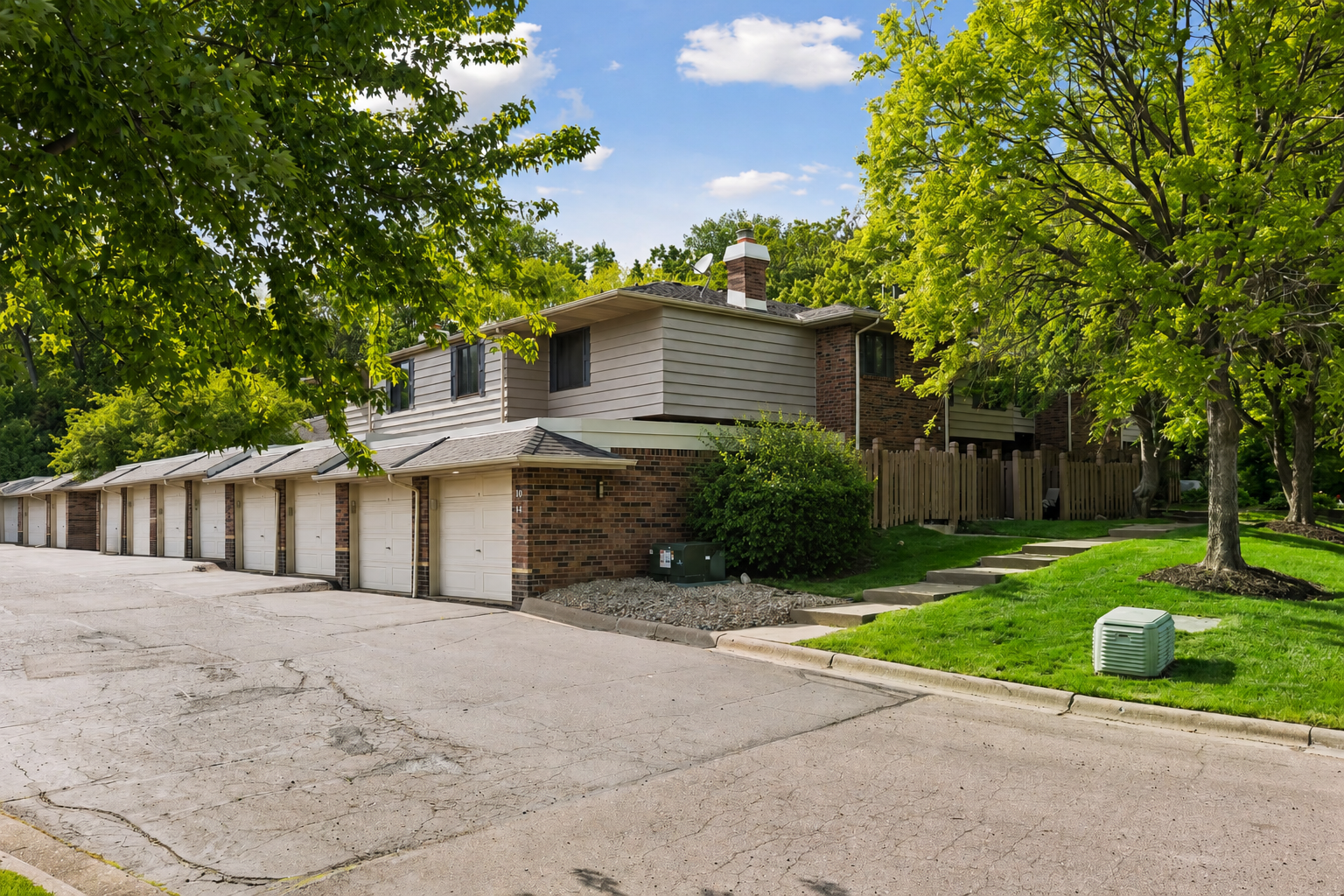 View of Residential at 3680 Independence Avenue #10, Saint Louis Park MN 55426, Saint Louis Park (6 of 37) - Mike Wilen | Minnesota Team Real Estate