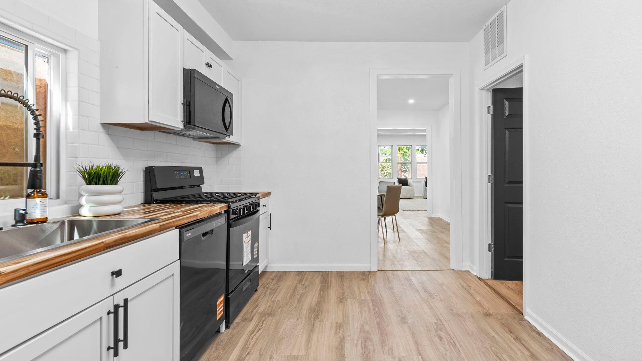 View of Residential Income at 3104 Oliver Avenue, Minneapolis MN 55411, Minneapolis (12 of 45) - Mike Wilen | Minnesota Team Real Estate