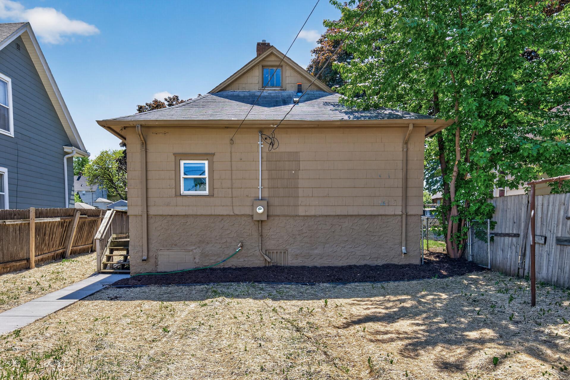 View of Residential at 1041 Magnolia Avenue, Saint Paul MN 55106, Saint Paul (25 of 26) - Mike Wilen | Minnesota Team Real Estate