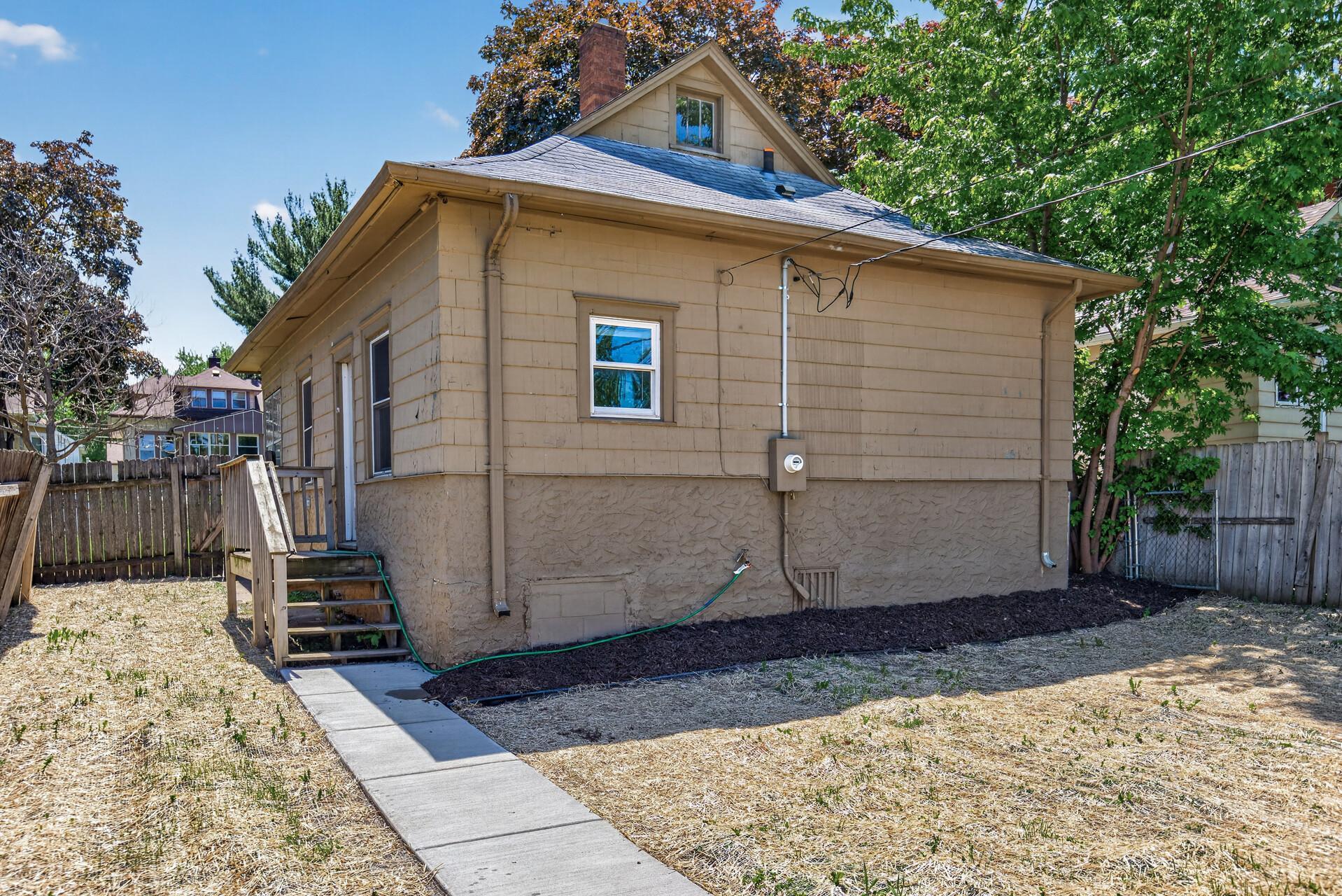 View of Residential at 1041 Magnolia Avenue, Saint Paul MN 55106, Saint Paul (24 of 26) - Mike Wilen | Minnesota Team Real Estate