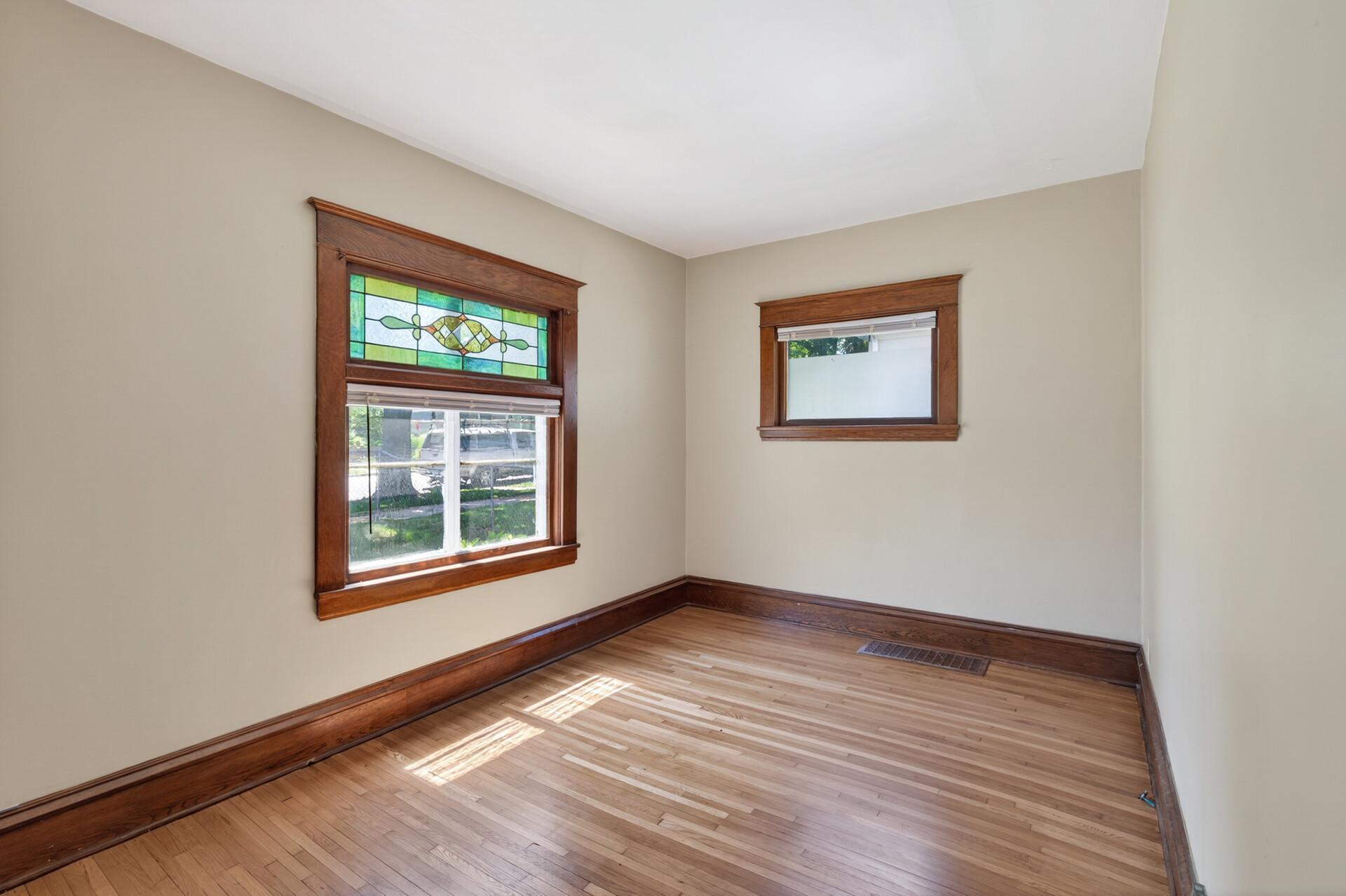 View of Residential at 1041 Magnolia Avenue, Saint Paul MN 55106, Saint Paul (11 of 26) - Mike Wilen | Minnesota Team Real Estate