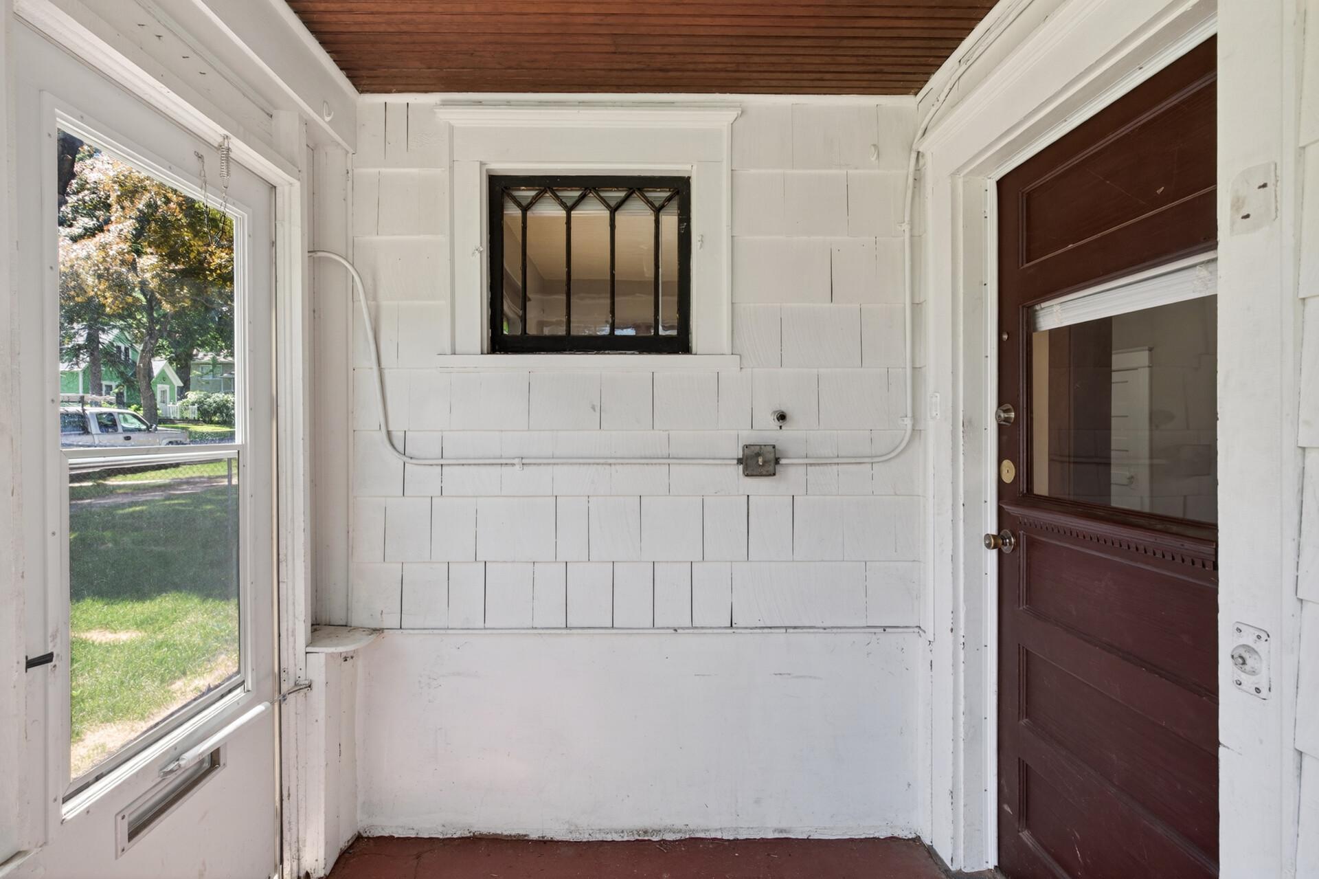View of Residential at 1041 Magnolia Avenue, Saint Paul MN 55106, Saint Paul (4 of 26) - Mike Wilen | Minnesota Team Real Estate