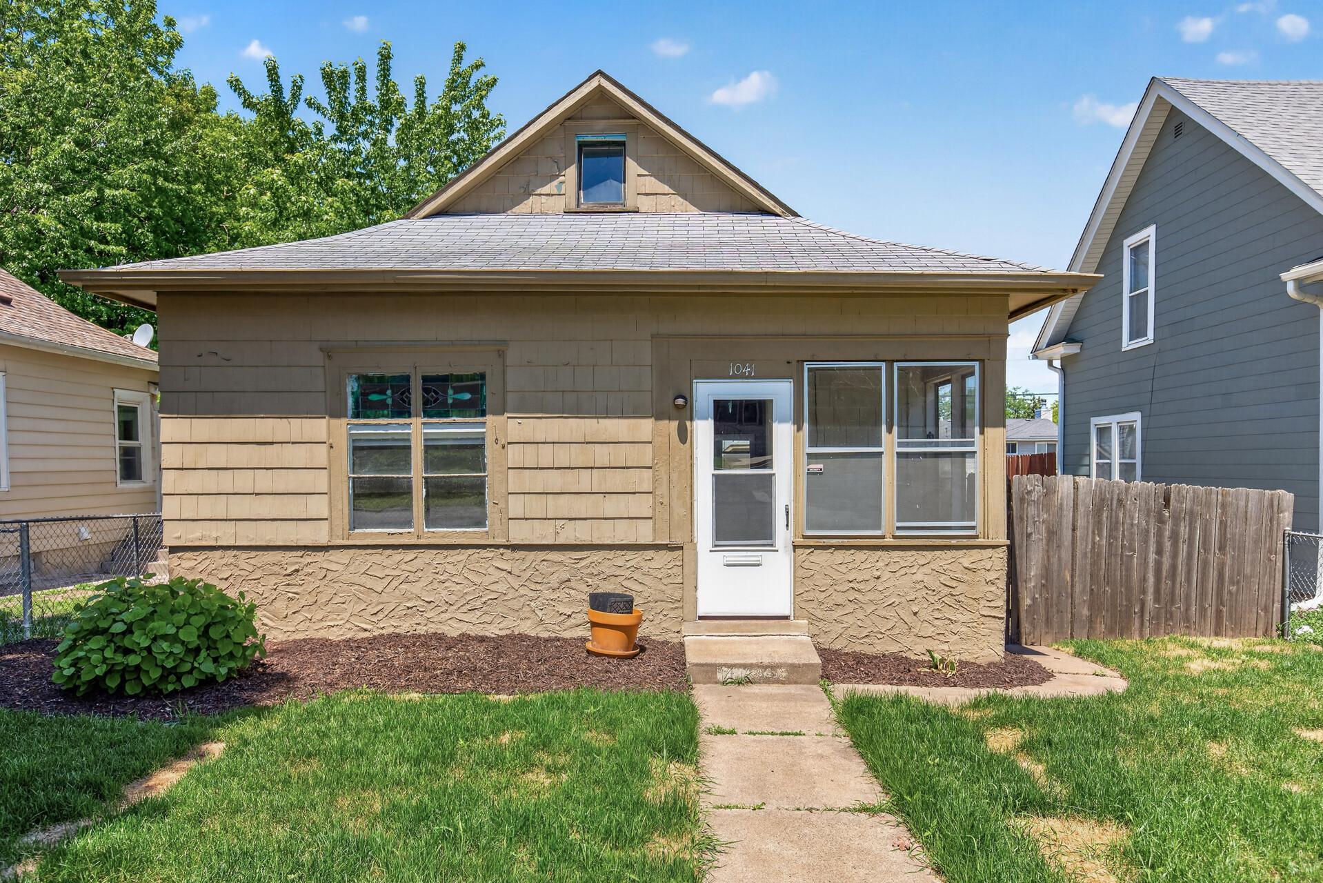 View of Residential at 1041 Magnolia Avenue, Saint Paul MN 55106, Saint Paul (3 of 26) - Mike Wilen | Minnesota Team Real Estate