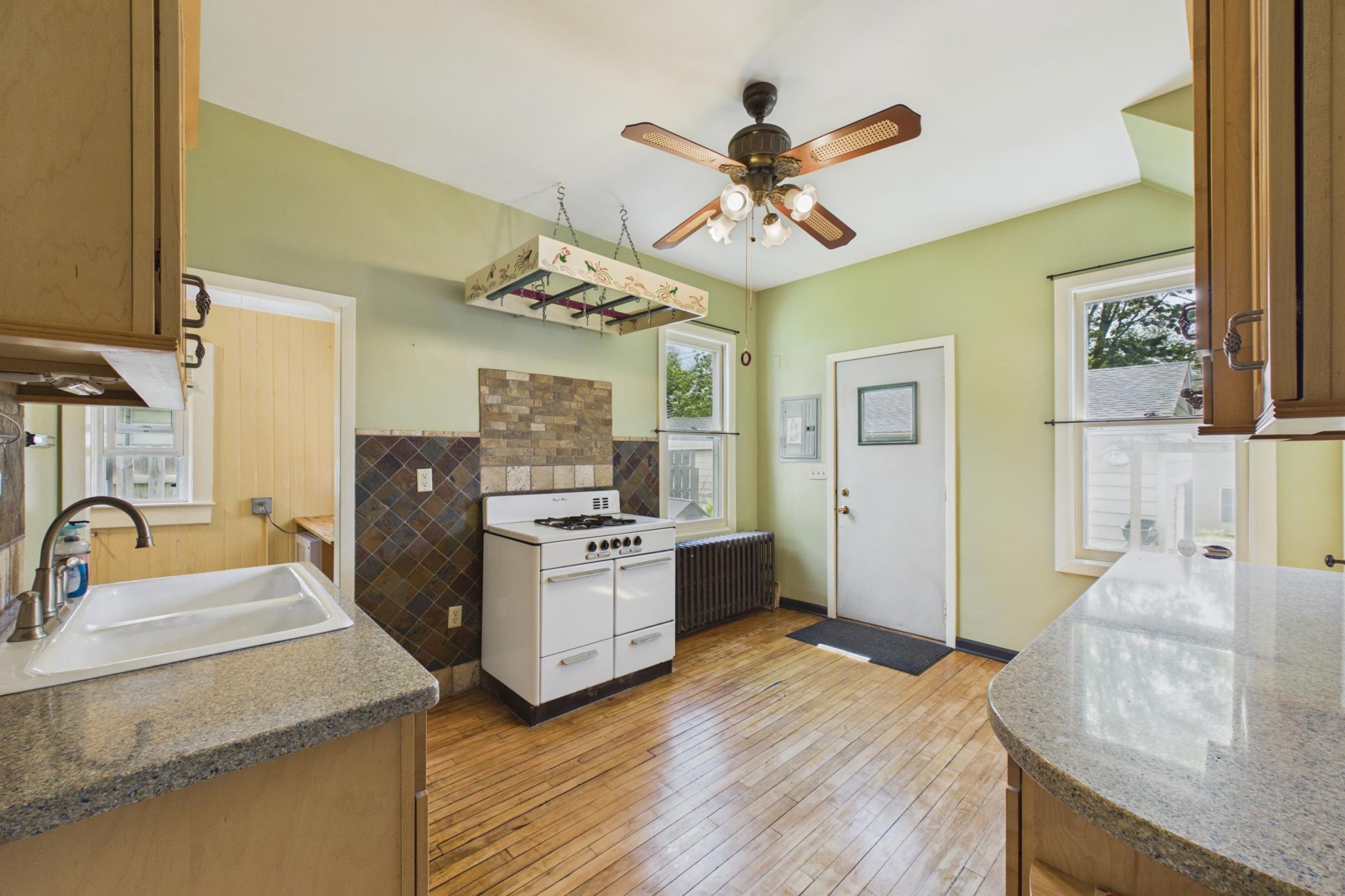 View of Residential at 1152 Ross Avenue, Saint Paul MN 55106, Saint Paul (5 of 21) - Mike Wilen | Minnesota Team Real Estate