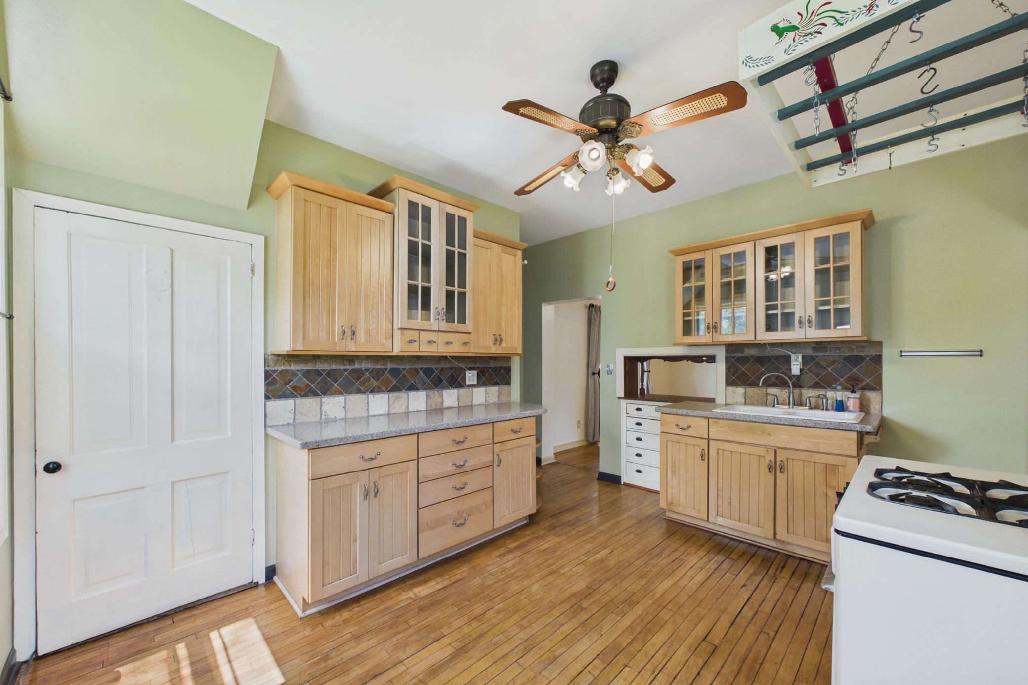 View of Residential at 1152 Ross Avenue, Saint Paul MN 55106, Saint Paul (4 of 21) - Mike Wilen | Minnesota Team Real Estate