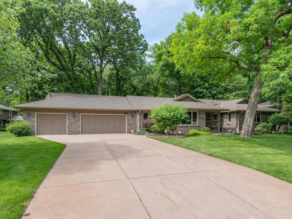 View of Residential at 8127 Pennsylvania Circle, Bloomington MN 55438, Bloomington (36 of 40) - Mike Wilen | Minnesota Team Real Estate