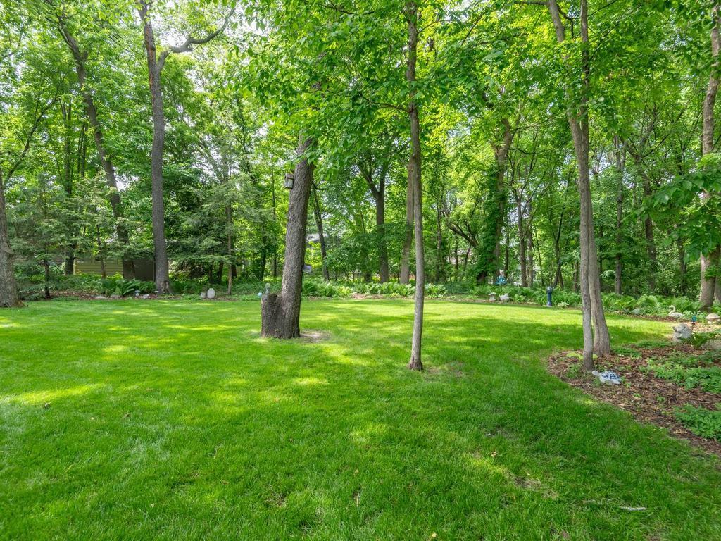 View of Residential at 8127 Pennsylvania Circle, Bloomington MN 55438, Bloomington (34 of 40) - Mike Wilen | Minnesota Team Real Estate