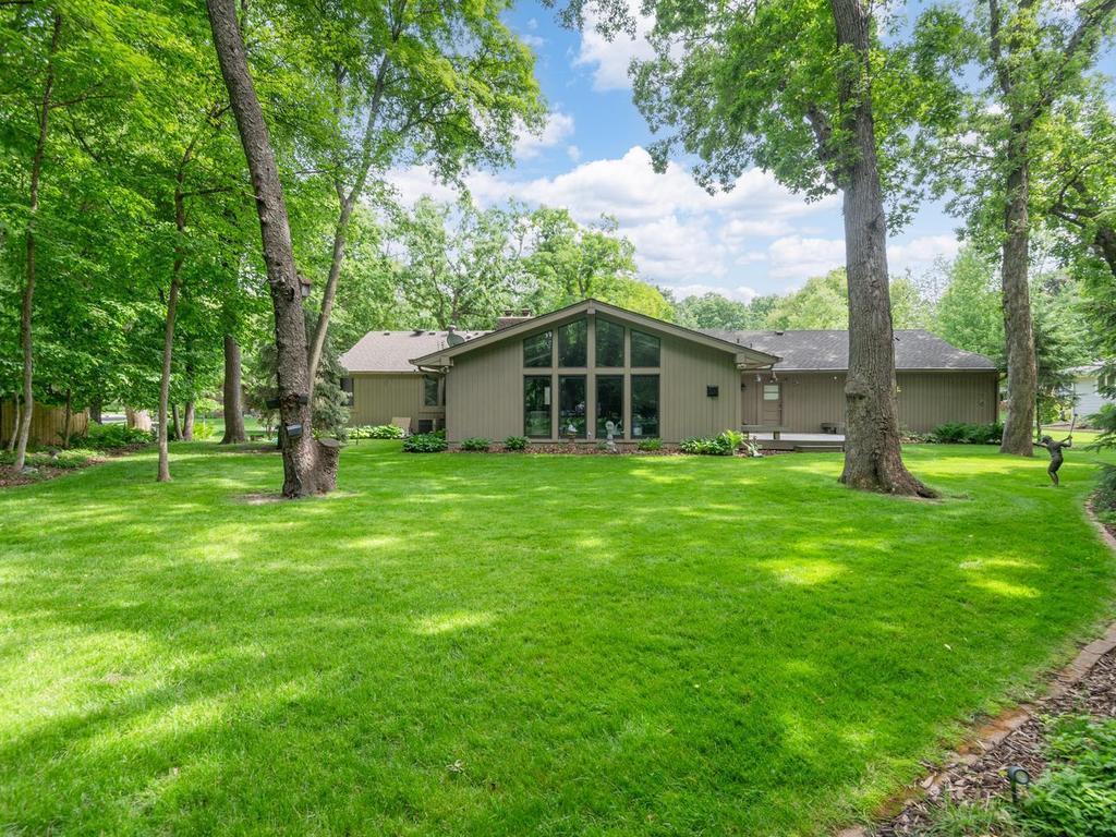 View of Residential at 8127 Pennsylvania Circle, Bloomington MN 55438, Bloomington (32 of 40) - Mike Wilen | Minnesota Team Real Estate