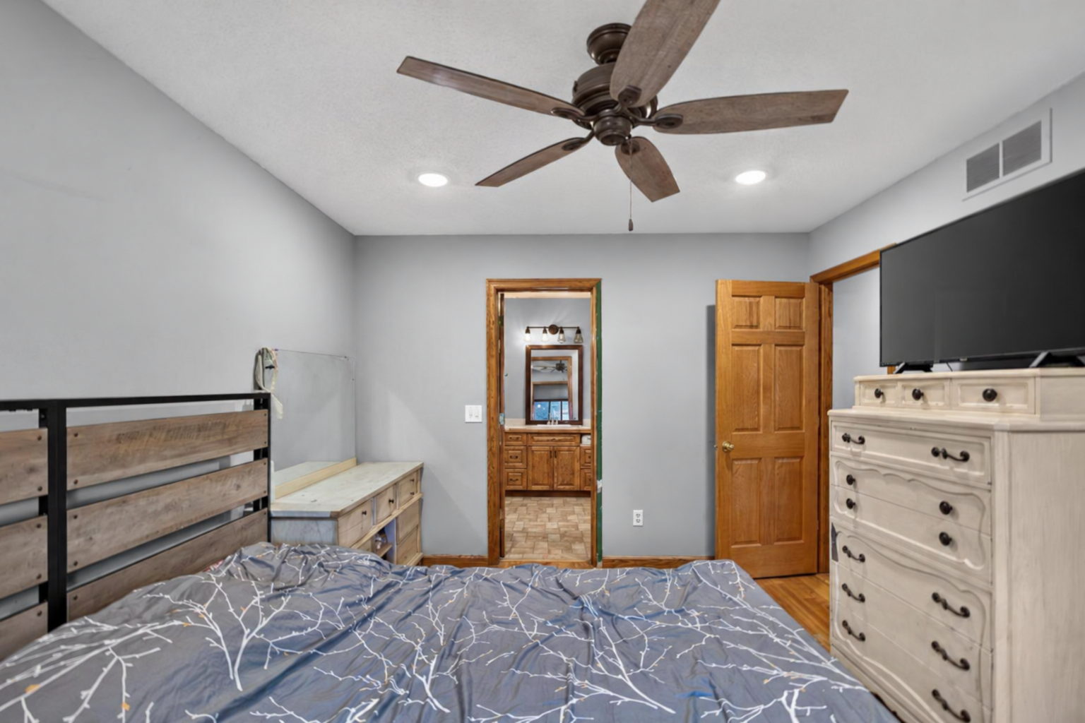 View of Residential at 135 Obrien Parkway, Belle Plaine MN 56011, Belle Plaine (10 of 24) - Mike Wilen | Minnesota Team Real Estate