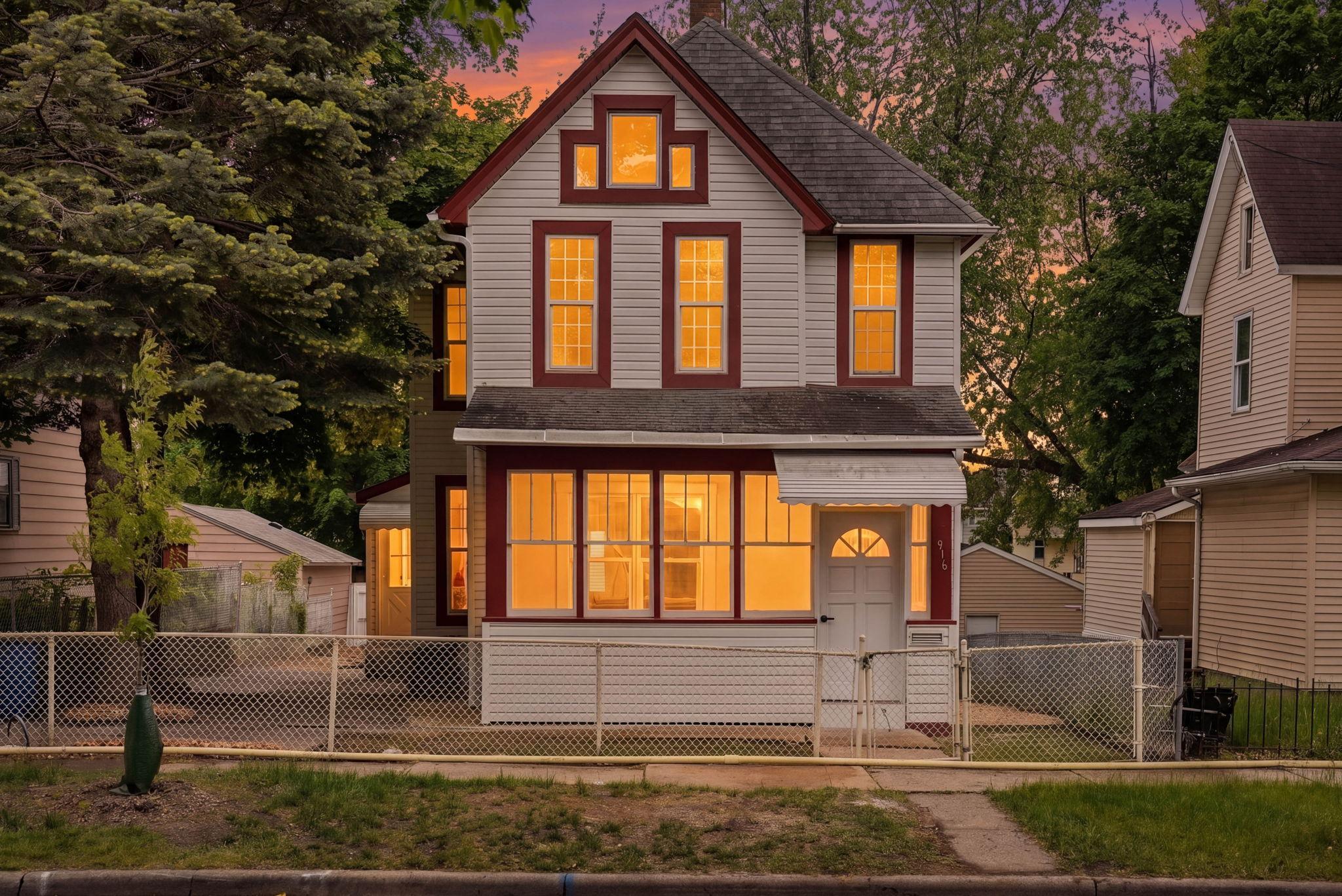 View of Residential at 916 Magnolia Avenue, Saint Paul MN 55106, Saint Paul - Mike Wilen | Minnesota Team Real Estate