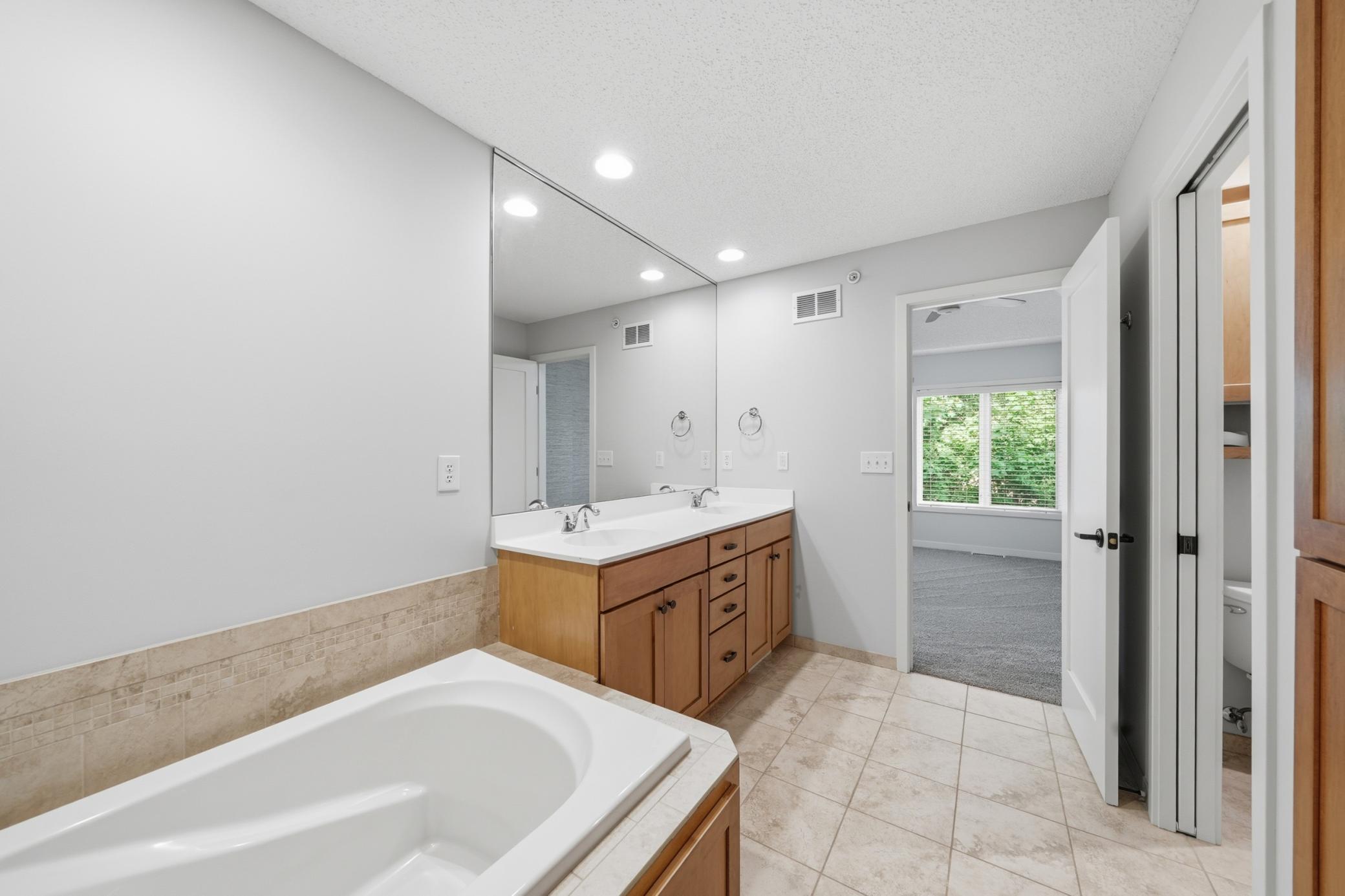 View of Residential at 635 Willoughby Way, Minnetonka MN 55305, Minnetonka (39 of 51) - Mike Wilen | Minnesota Team Real Estate