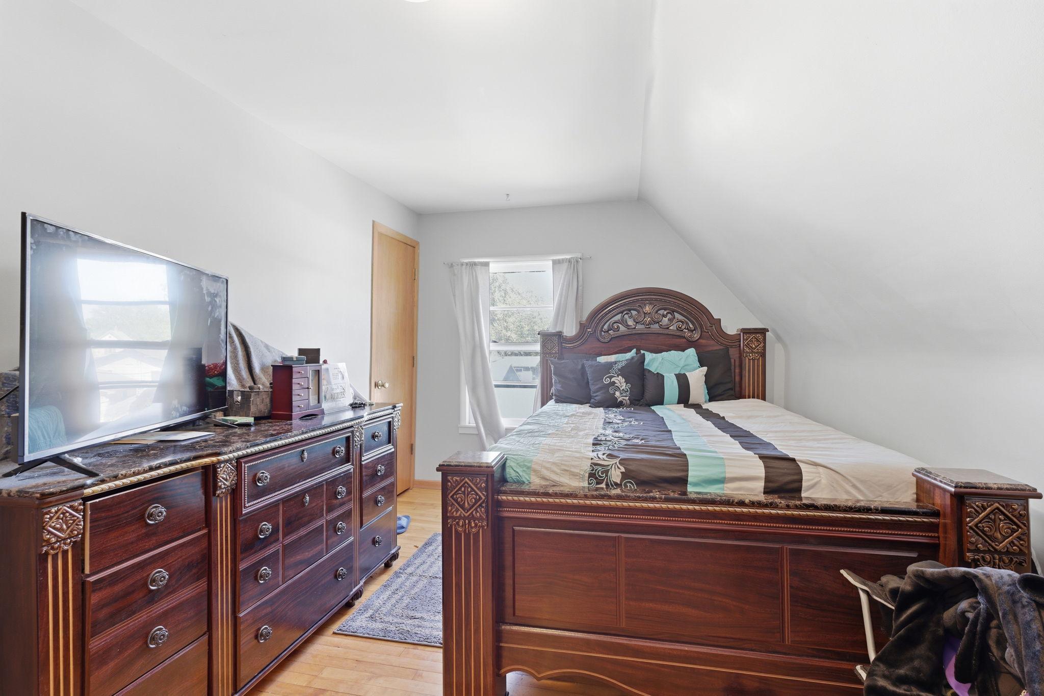 View of Residential at 5135 6th Street, Minneapolis MN 55430, Minneapolis (10 of 29) - Mike Wilen | Minnesota Team Real Estate
