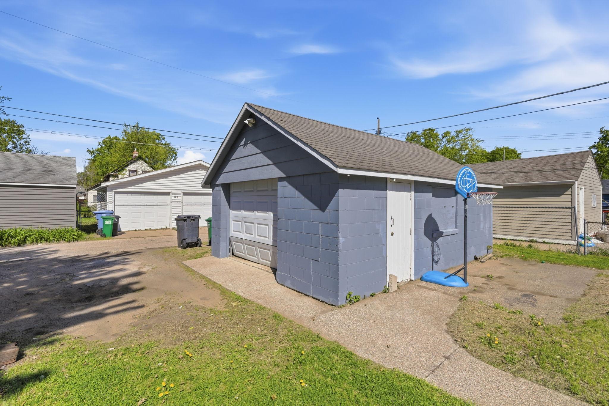 View of Residential at 5135 6th Street, Minneapolis MN 55430, Minneapolis (28 of 29) - Mike Wilen | Minnesota Team Real Estate