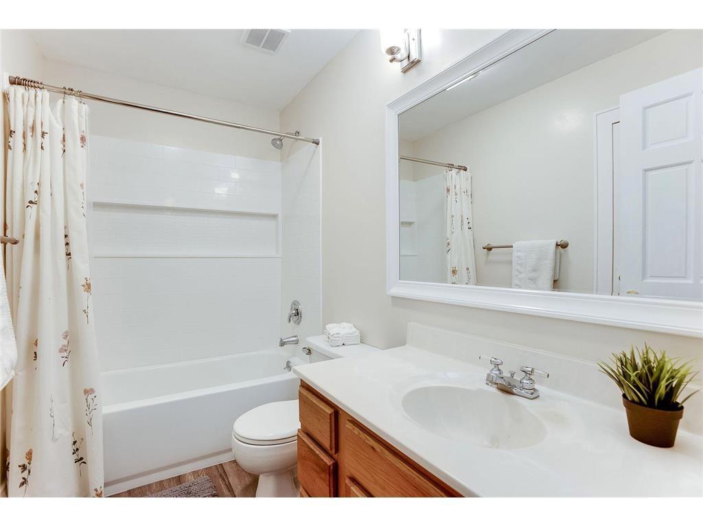 View of Residential at 5135 6th Street, Minneapolis MN 55430, Minneapolis (6 of 29) - Mike Wilen | Minnesota Team Real Estate