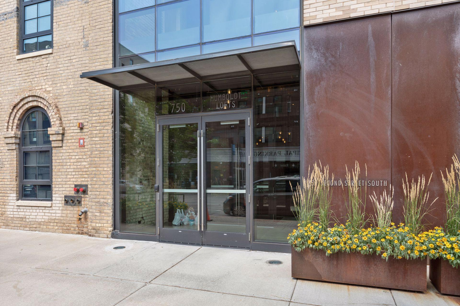 View of Residential at 750 2nd Street #801, Minneapolis MN 55401, Minneapolis (5 of 71) - Mike Wilen | Minnesota Team Real Estate