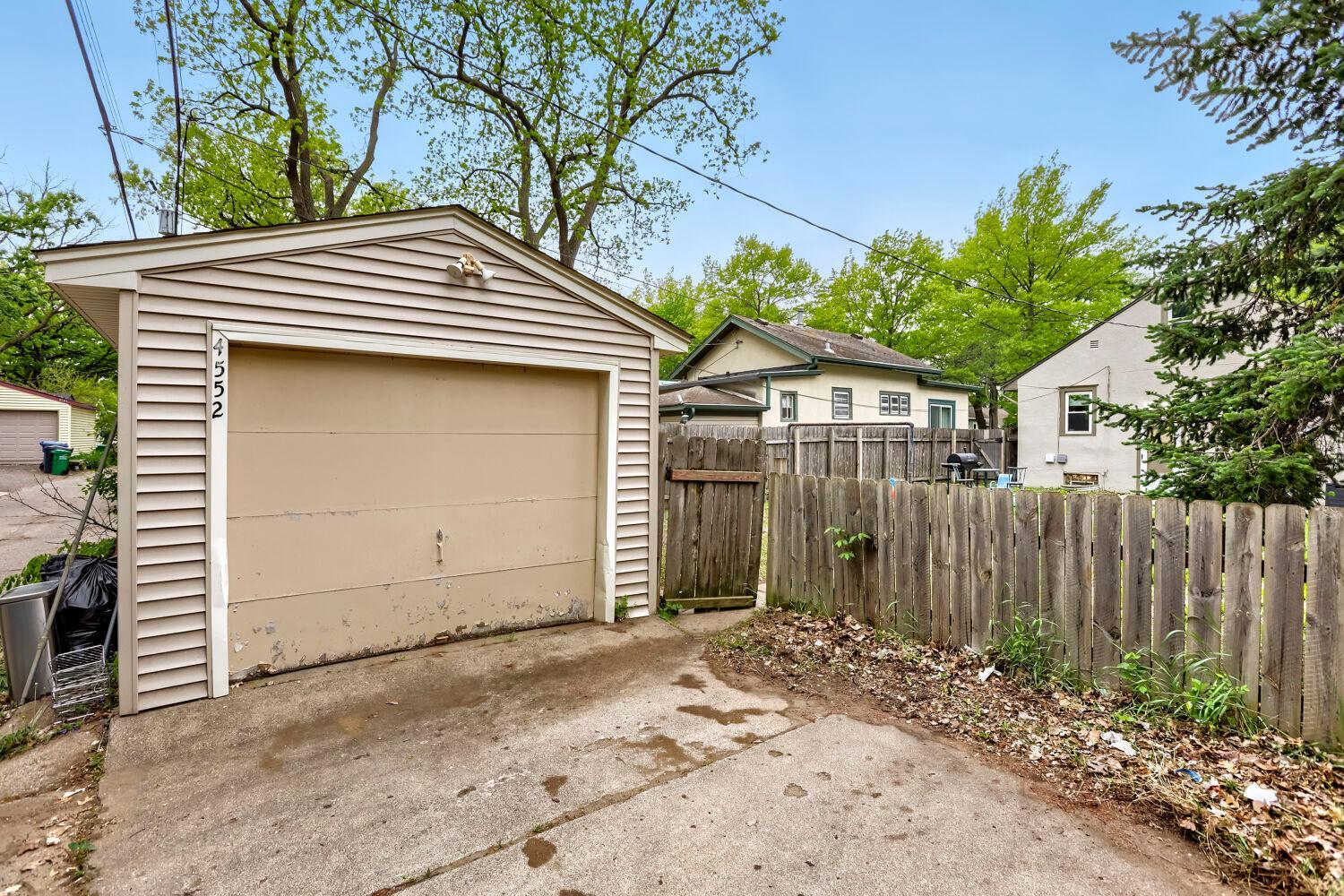 View of Residential at 4552 Penn Avenue, Minneapolis MN 55412, Minneapolis (23 of 27) - Mike Wilen | Minnesota Team Real Estate