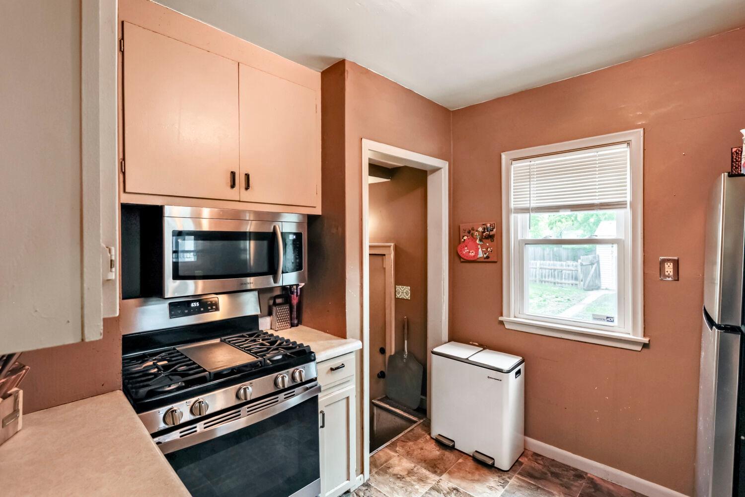 View of Residential at 4552 Penn Avenue, Minneapolis MN 55412, Minneapolis (12 of 27) - Mike Wilen | Minnesota Team Real Estate