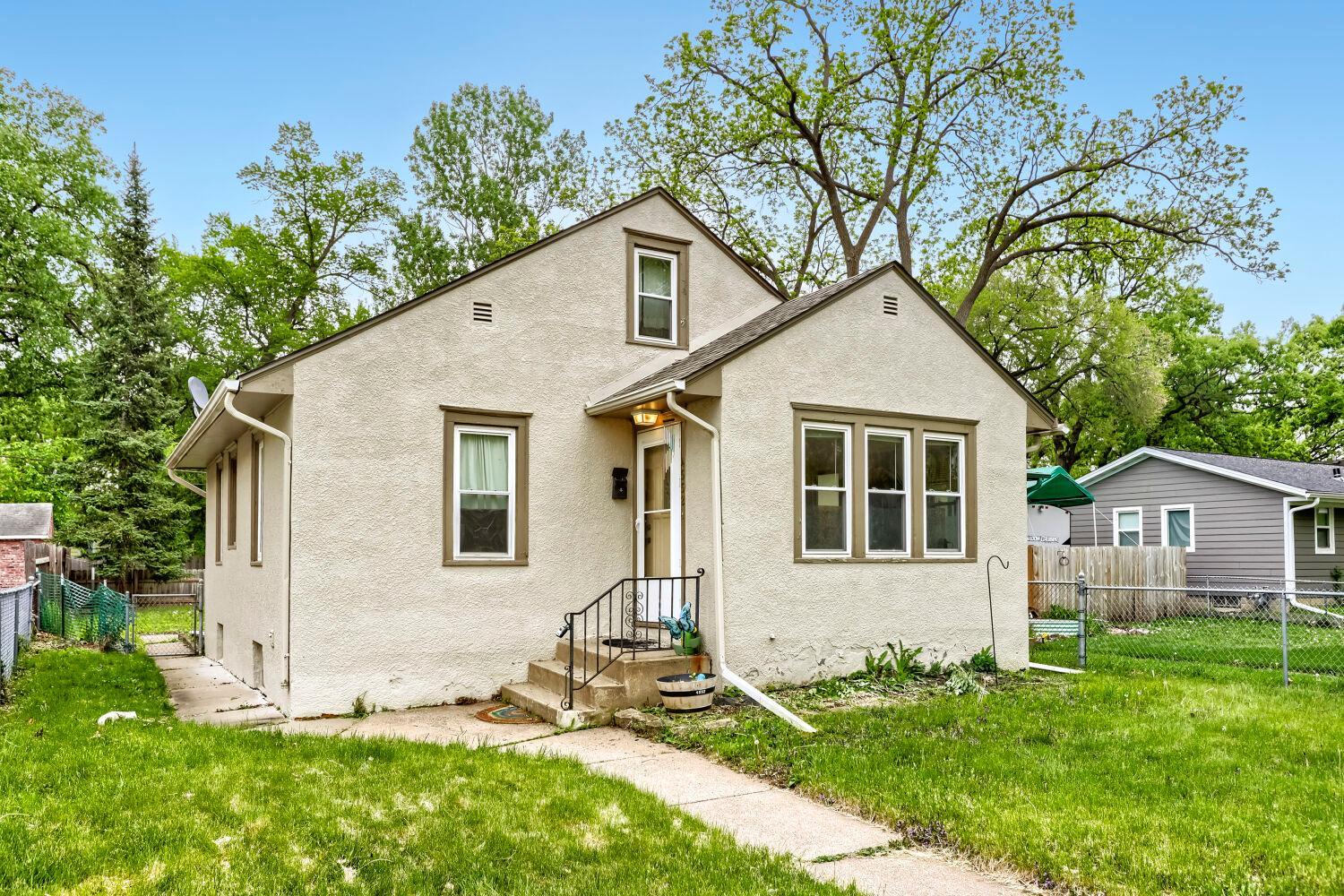 View of Residential at 4552 Penn Avenue, Minneapolis MN 55412, Minneapolis (2 of 27) - Mike Wilen | Minnesota Team Real Estate