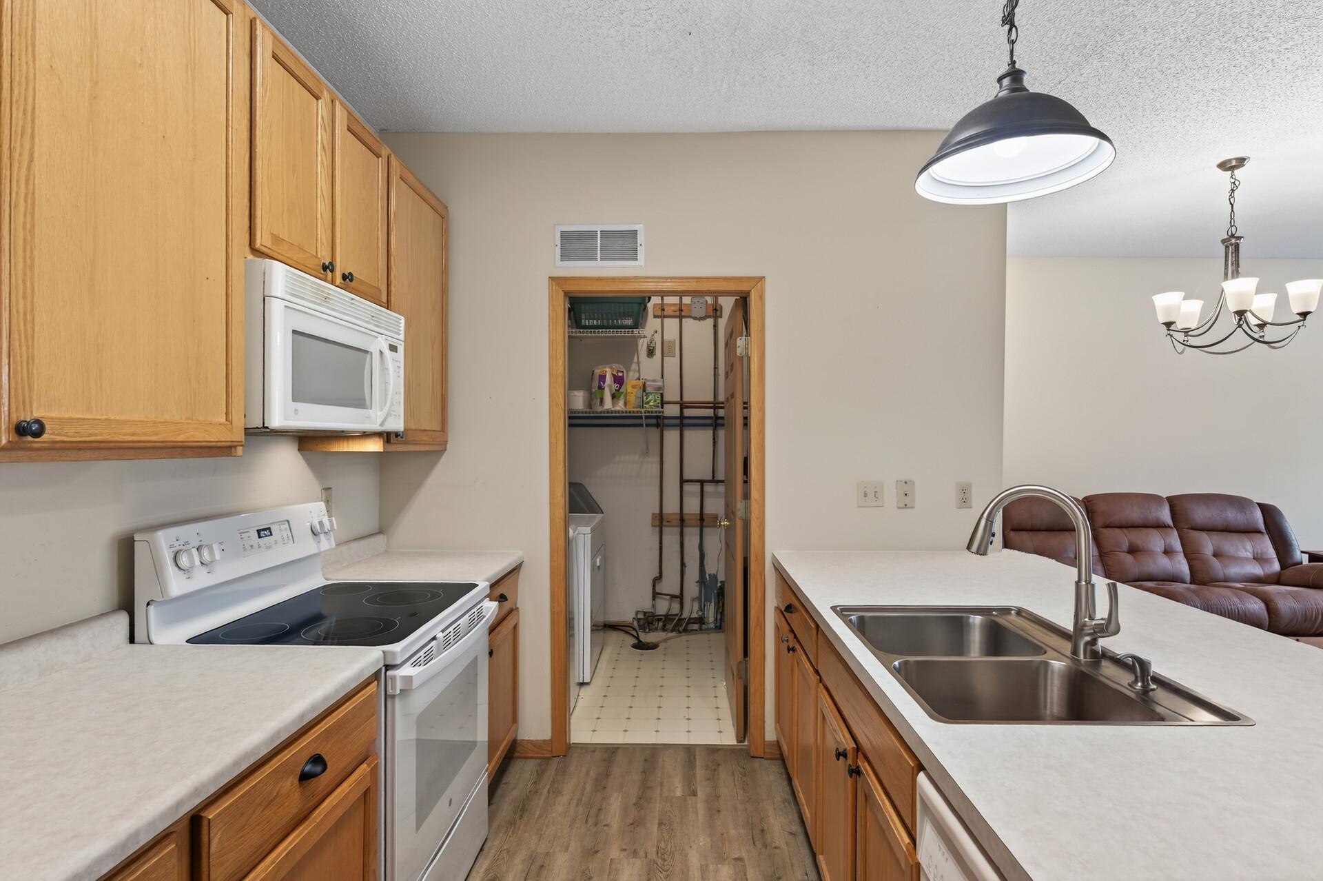View of Residential at 8983 Sawgrass Glen, Maple Grove MN 55311, Maple Grove (14 of 27) - Mike Wilen | Minnesota Team Real Estate