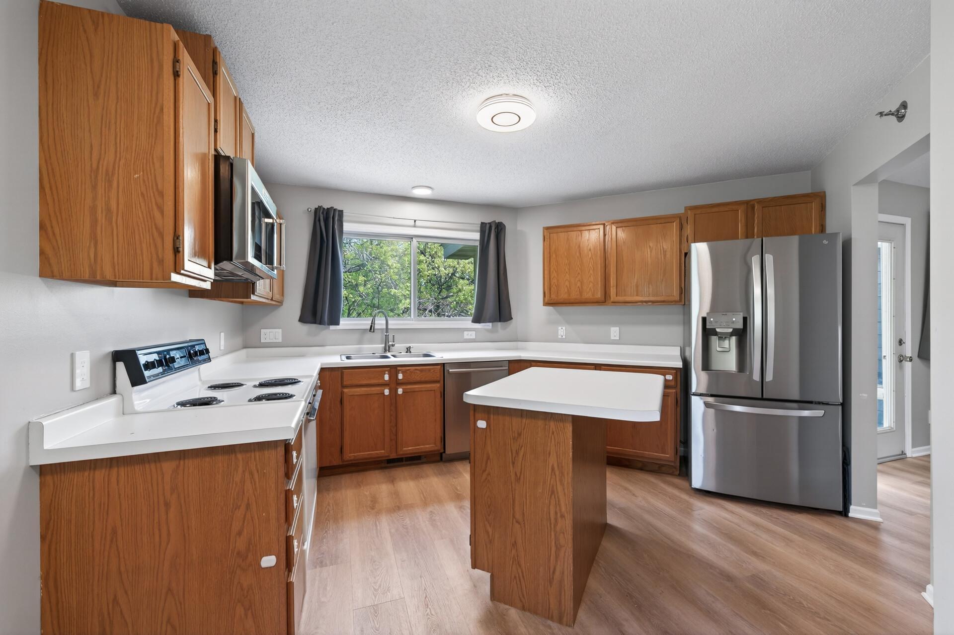 View of Residential at 2494 Wilshire Court, Mendota Heights MN 55120, Mendota Heights (8 of 22) - Mike Wilen | Minnesota Team Real Estate