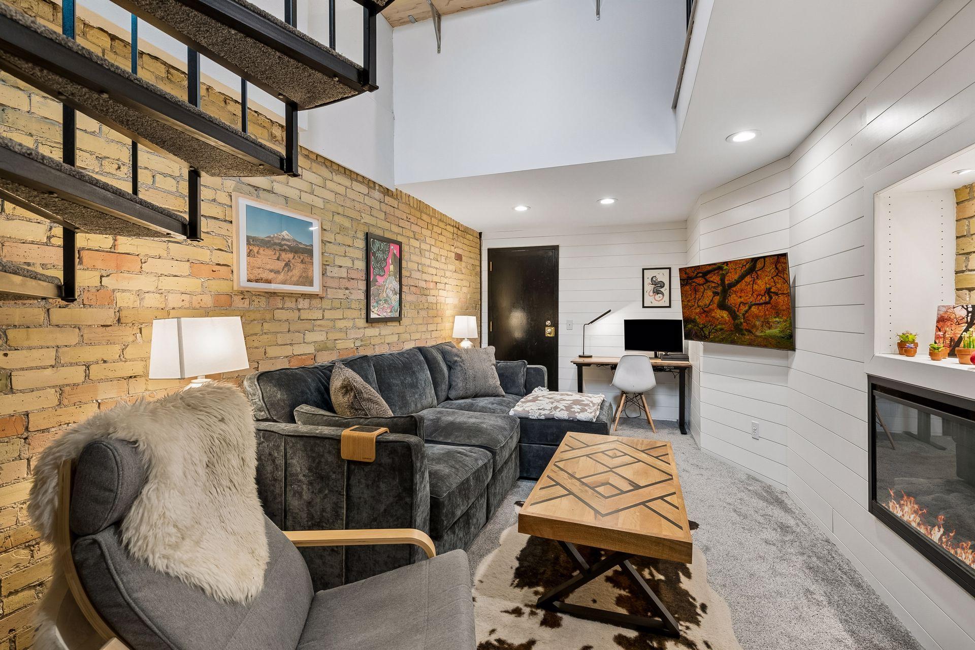 View of Residential at 601 9th Street #1, Minneapolis MN 55404, Minneapolis (12 of 19) - Mike Wilen | Minnesota Team Real Estate