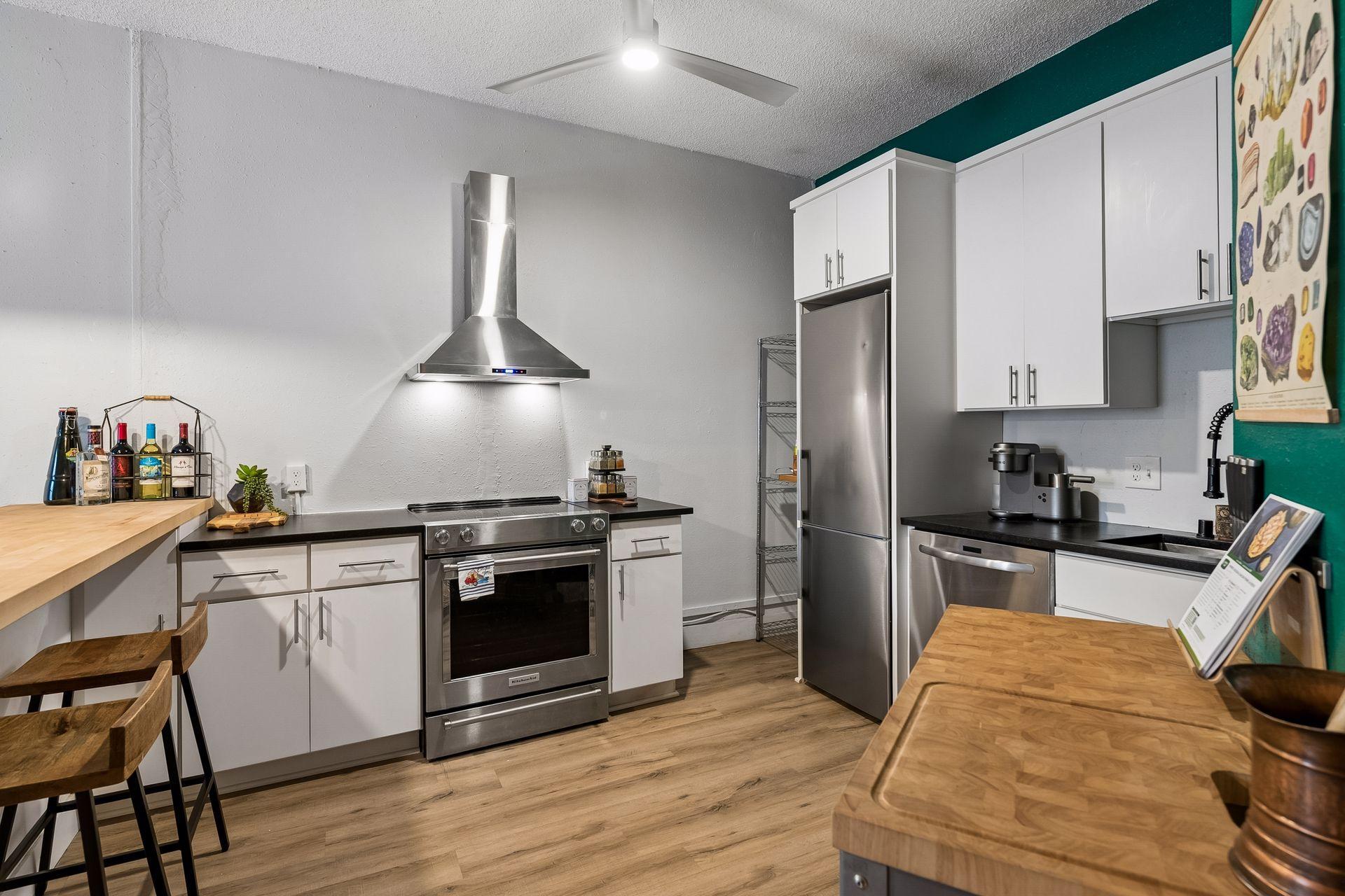 View of Residential at 601 9th Street #1, Minneapolis MN 55404, Minneapolis (5 of 19) - Mike Wilen | Minnesota Team Real Estate