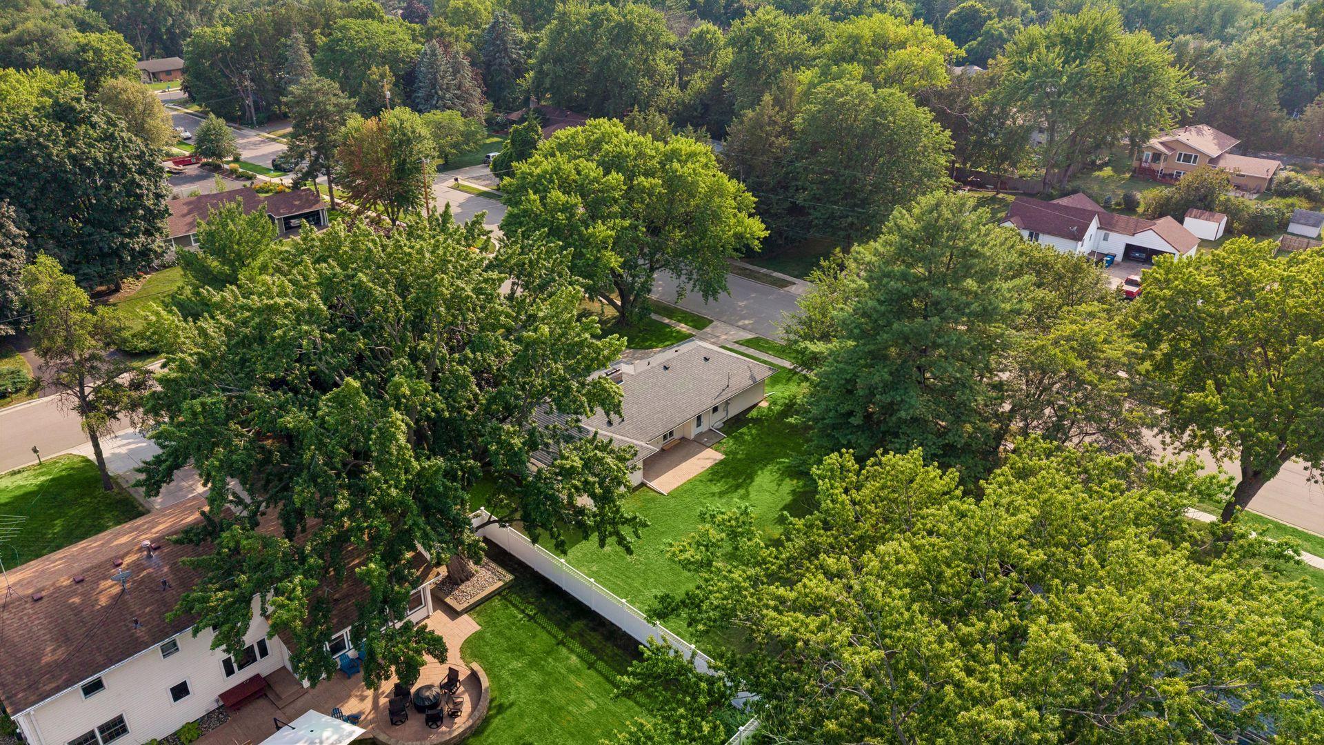 View of Residential at 6 Mission Lane, Bloomington MN 55420, Bloomington (54 of 95) - Mike Wilen | Minnesota Team Real Estate