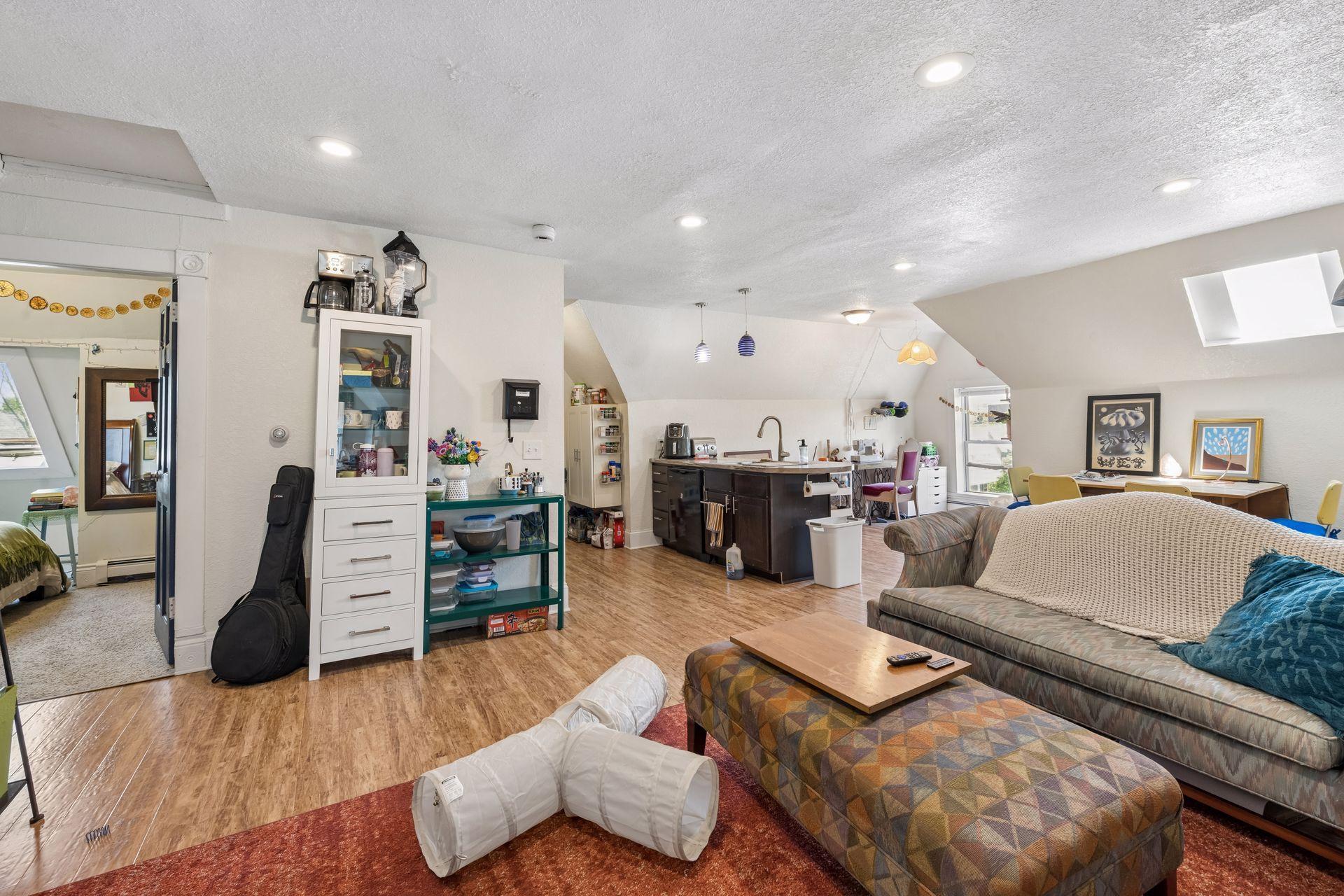 View of Residential Income at 2700 Pillsbury Avenue, Minneapolis MN 55408, Minneapolis (33 of 58) - Mike Wilen | Minnesota Team Real Estate
