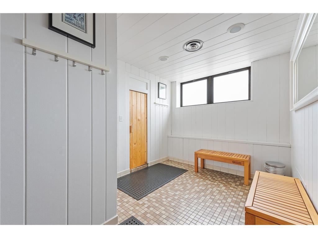 View of Residential at 15 1st Street #A410, Minneapolis MN 55401, Minneapolis (35 of 37) - Mike Wilen | Minnesota Team Real Estate