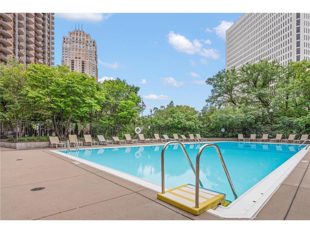 View of Residential at 15 1st Street #A410, Minneapolis MN 55401, Minneapolis (27 of 37) - Mike Wilen | Minnesota Team Real Estate