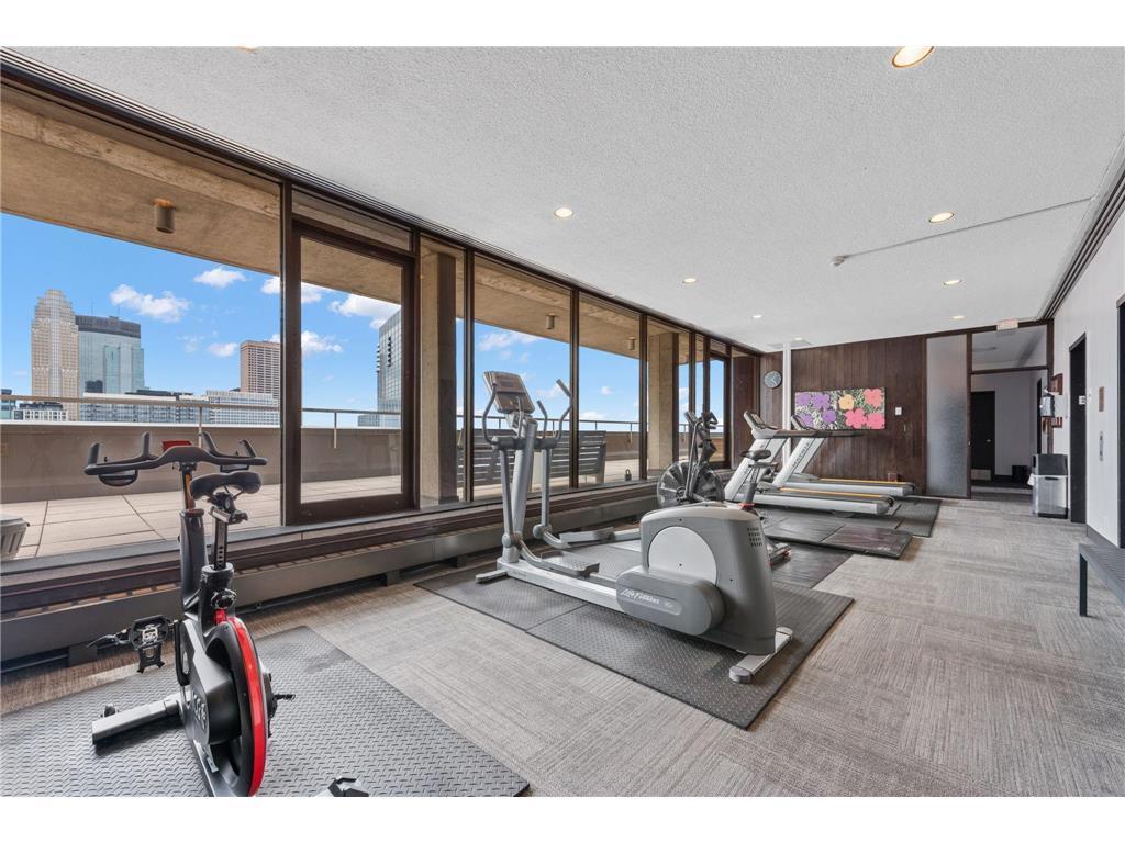 View of Residential at 15 1st Street #A410, Minneapolis MN 55401, Minneapolis (34 of 37) - Mike Wilen | Minnesota Team Real Estate