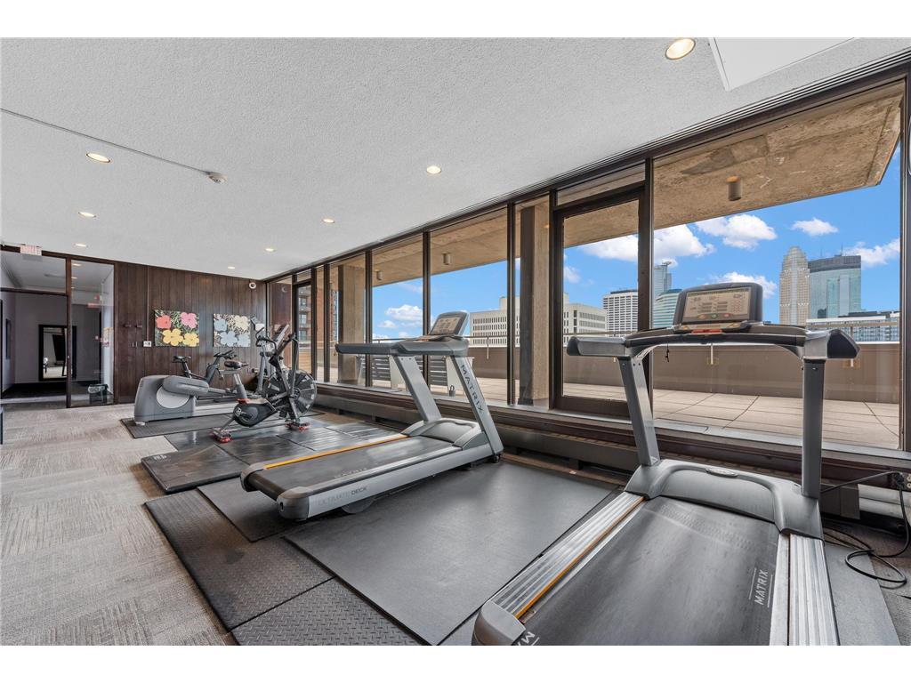 View of Residential at 15 1st Street #A410, Minneapolis MN 55401, Minneapolis (33 of 37) - Mike Wilen | Minnesota Team Real Estate