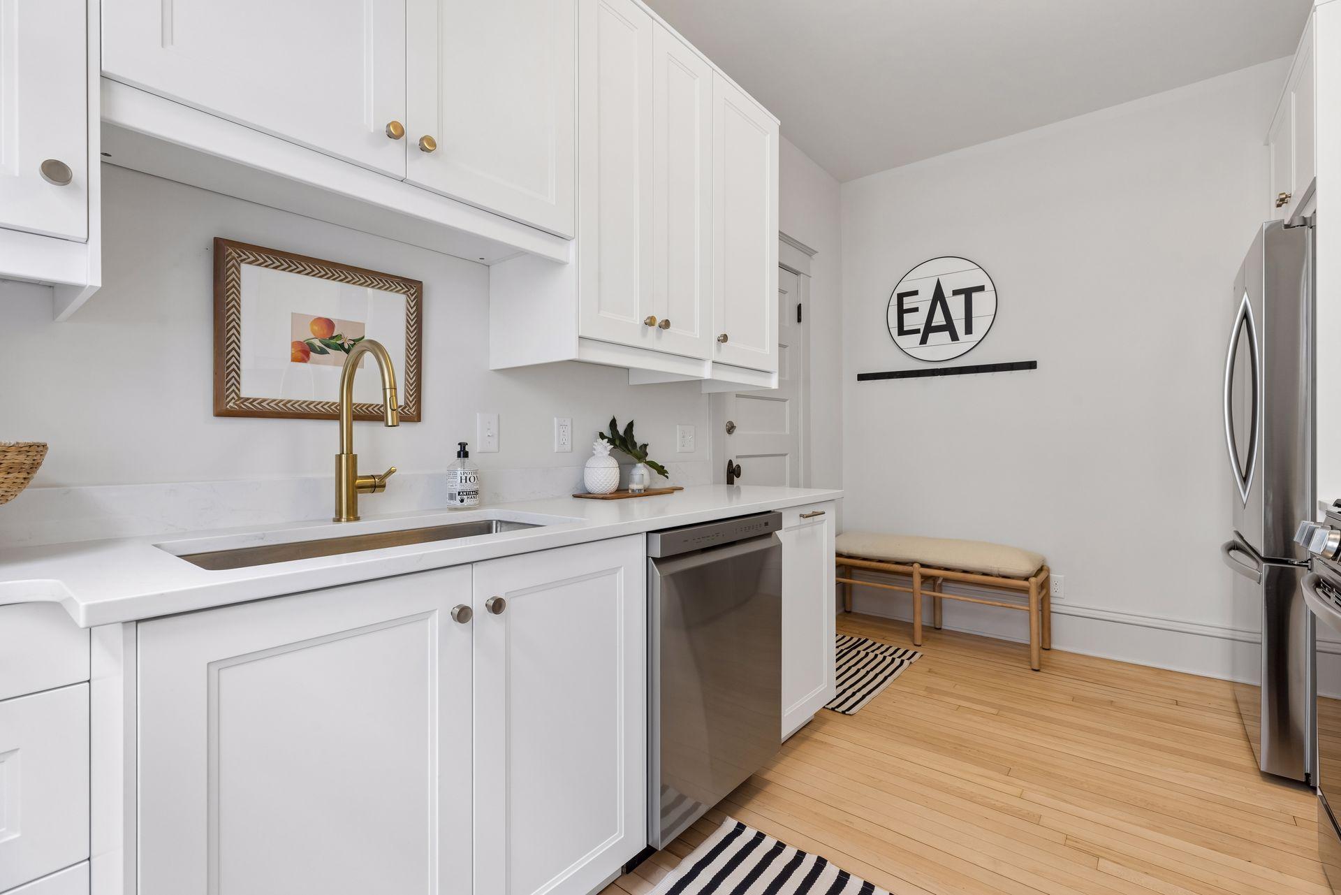 View of Residential Income at 2441 Dupont Avenue, Minneapolis MN 55405, Minneapolis (12 of 45) - Mike Wilen | Minnesota Team Real Estate