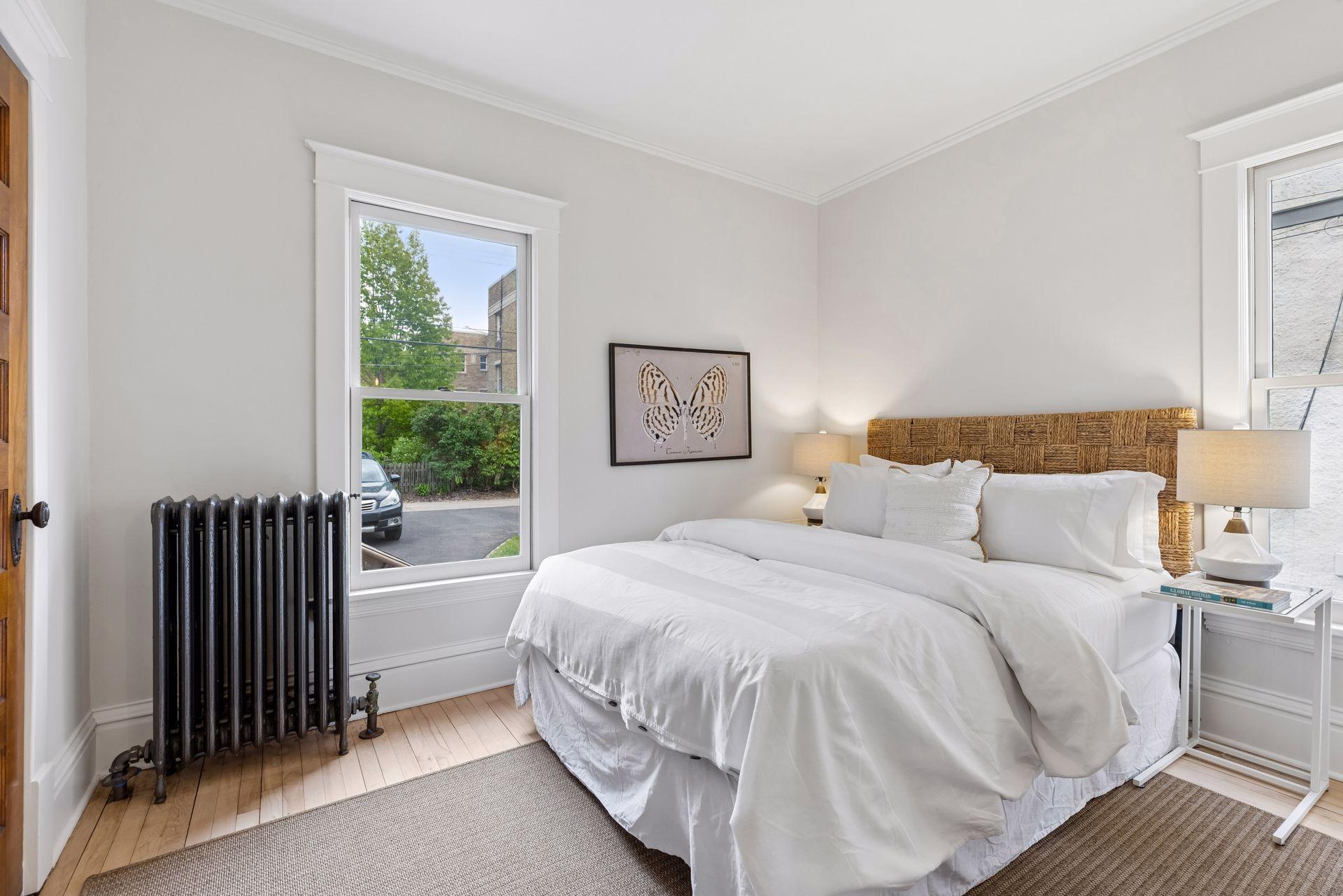 View of Residential Income at 2441 Dupont Avenue, Minneapolis MN 55405, Minneapolis (14 of 45) - Mike Wilen | Minnesota Team Real Estate