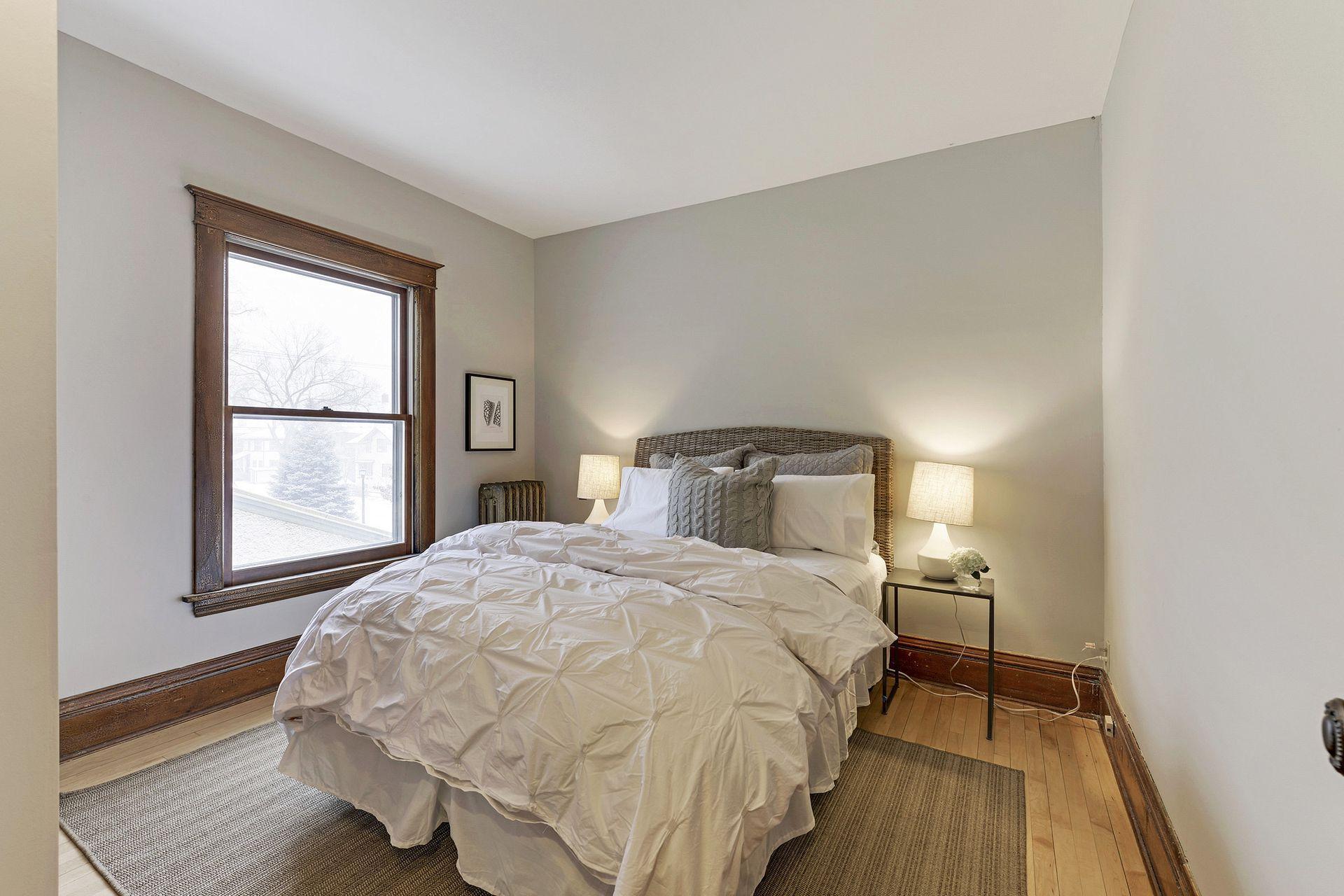 View of Residential Income at 2441 Dupont Avenue, Minneapolis MN 55405, Minneapolis (32 of 45) - Mike Wilen | Minnesota Team Real Estate