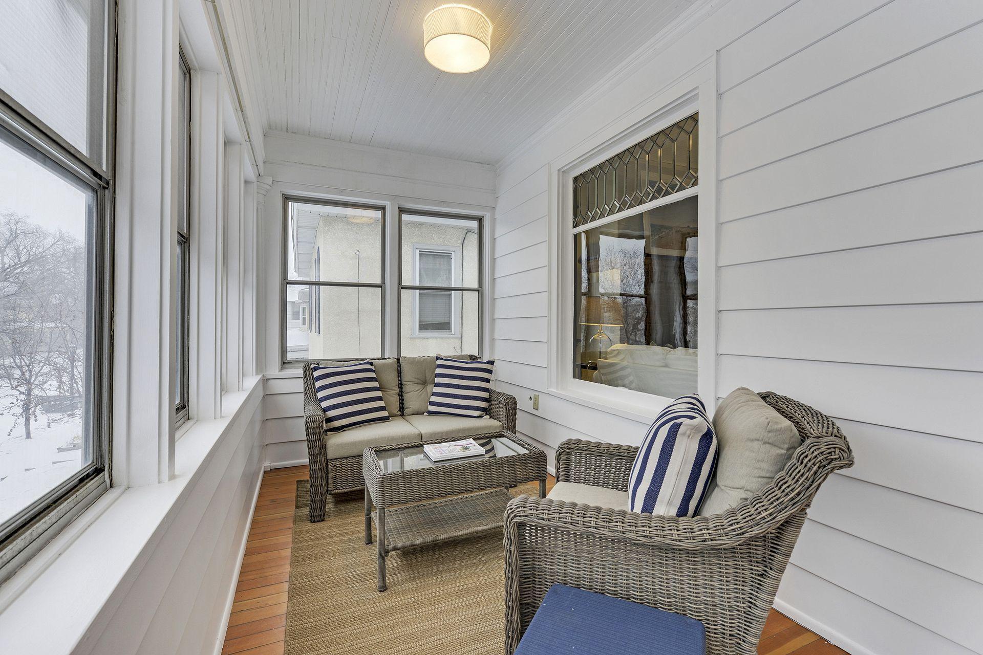 View of Residential Income at 2441 Dupont Avenue, Minneapolis MN 55405, Minneapolis (42 of 45) - Mike Wilen | Minnesota Team Real Estate