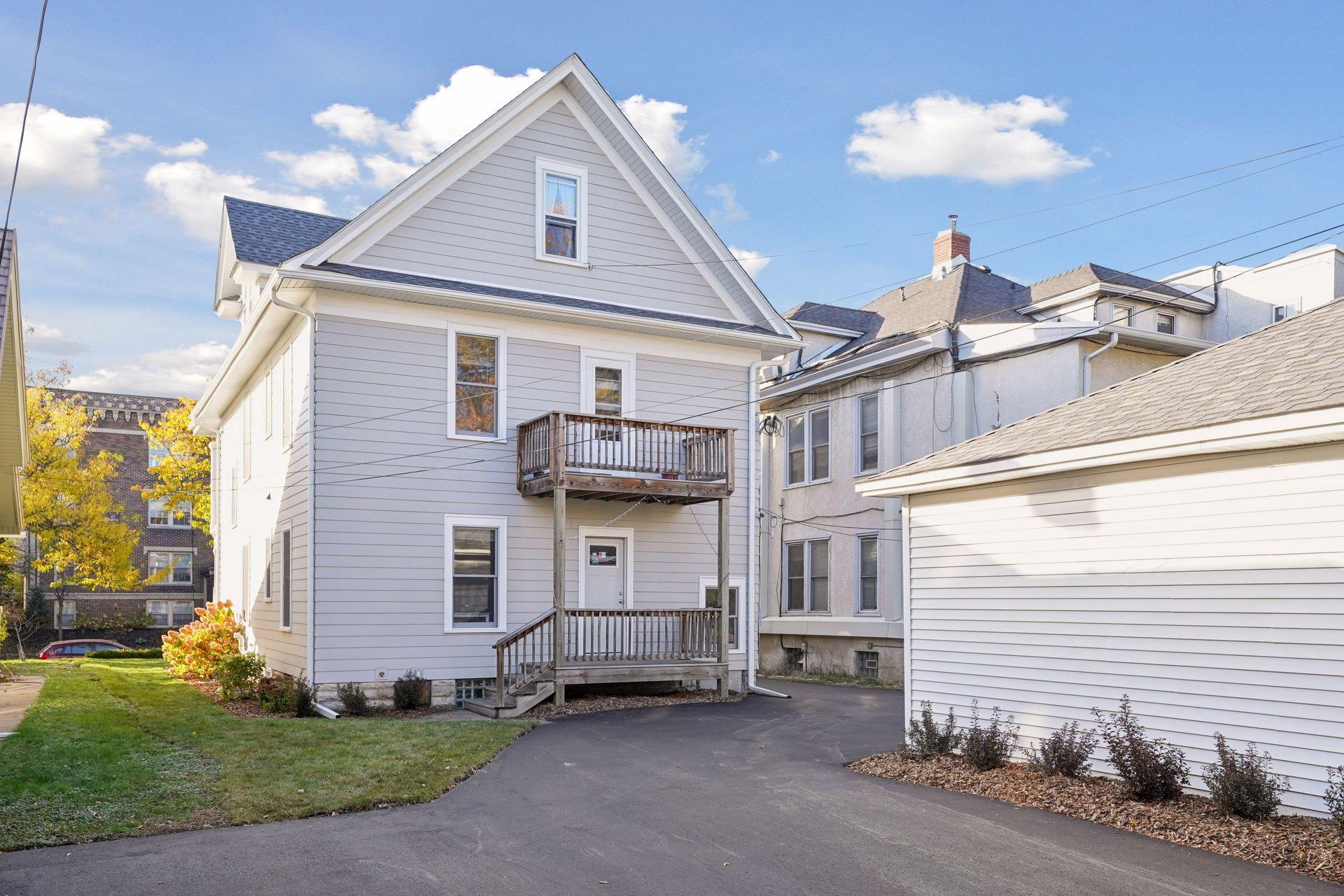 View of Residential Income at 2441 Dupont Avenue, Minneapolis MN 55405, Minneapolis (44 of 45) - Mike Wilen | Minnesota Team Real Estate